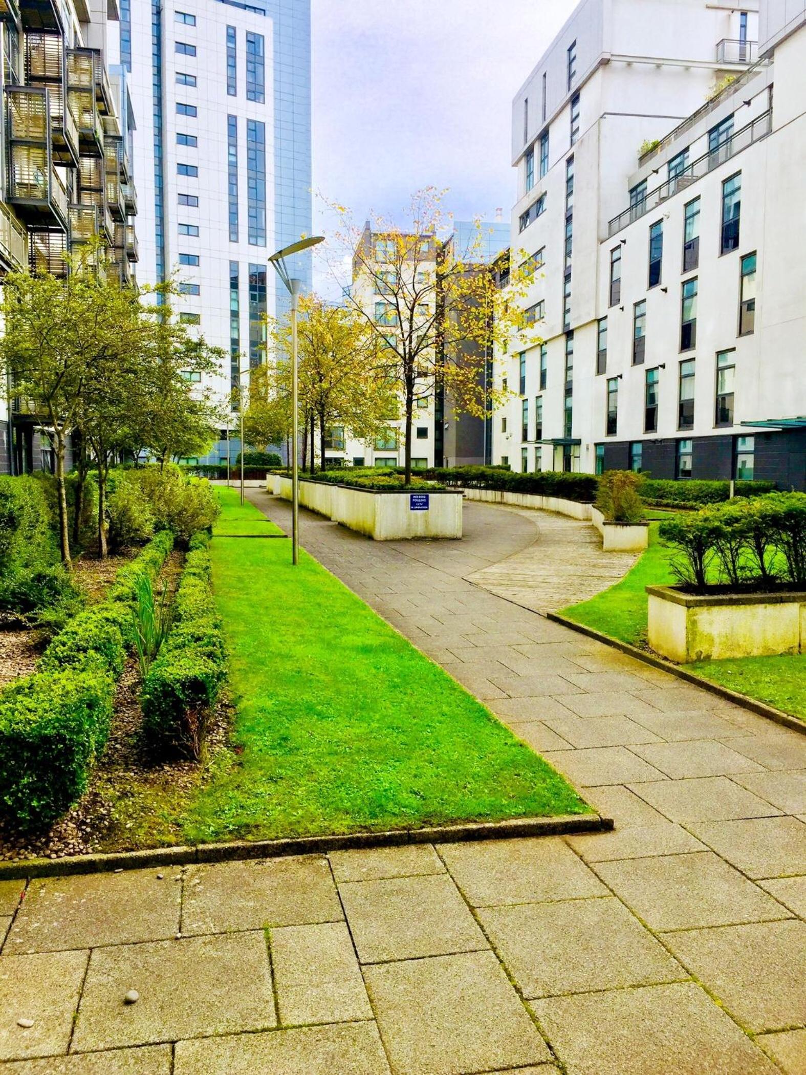 River Clyde West End Apartment - 2 Bedrooms