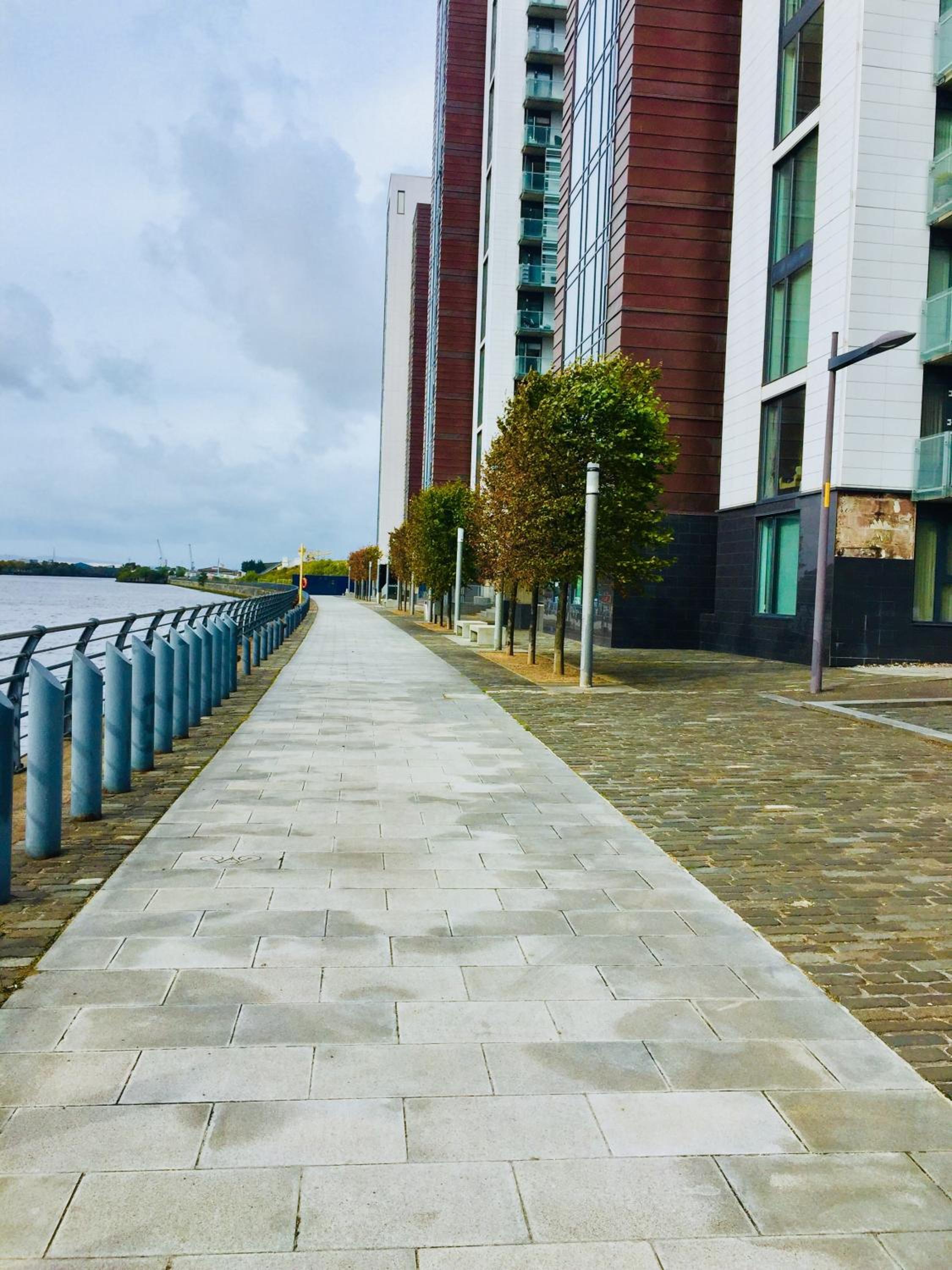 River Clyde West End Apartment - 2 Bedrooms