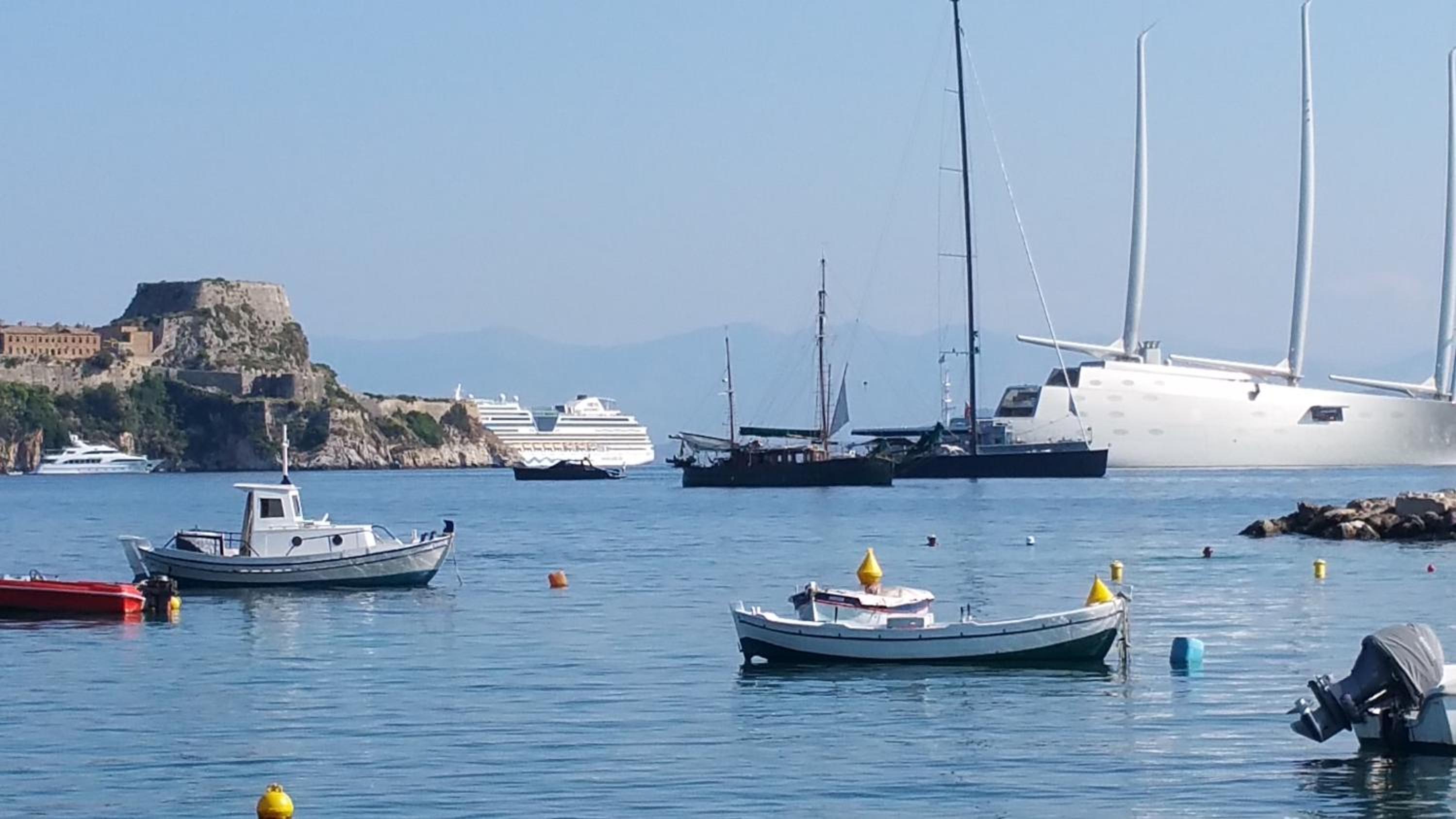 The "Fan" studio in the heart of Old Corfu Town view 4