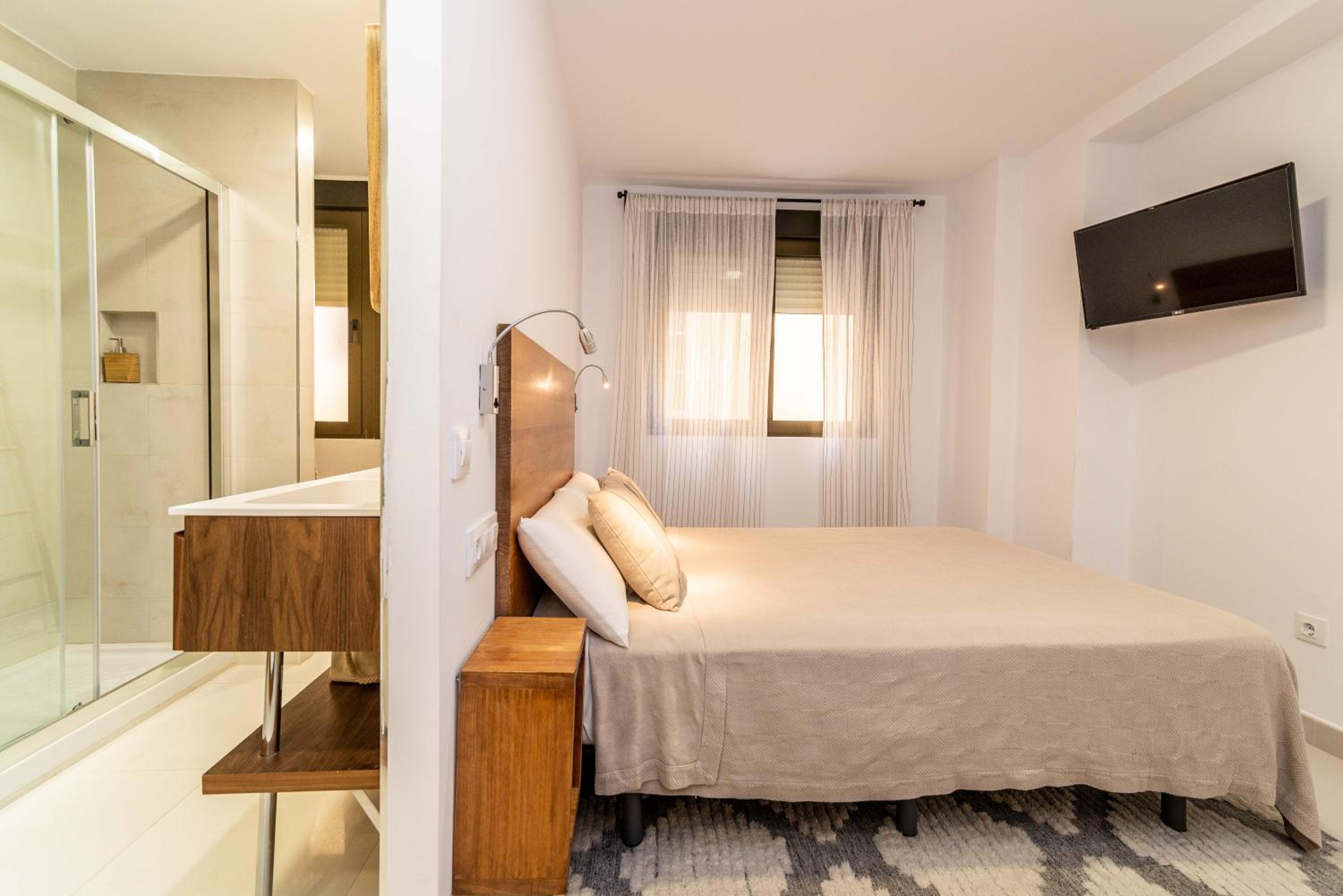 Luxury Apartment Alcazaba by Nagoa Homes