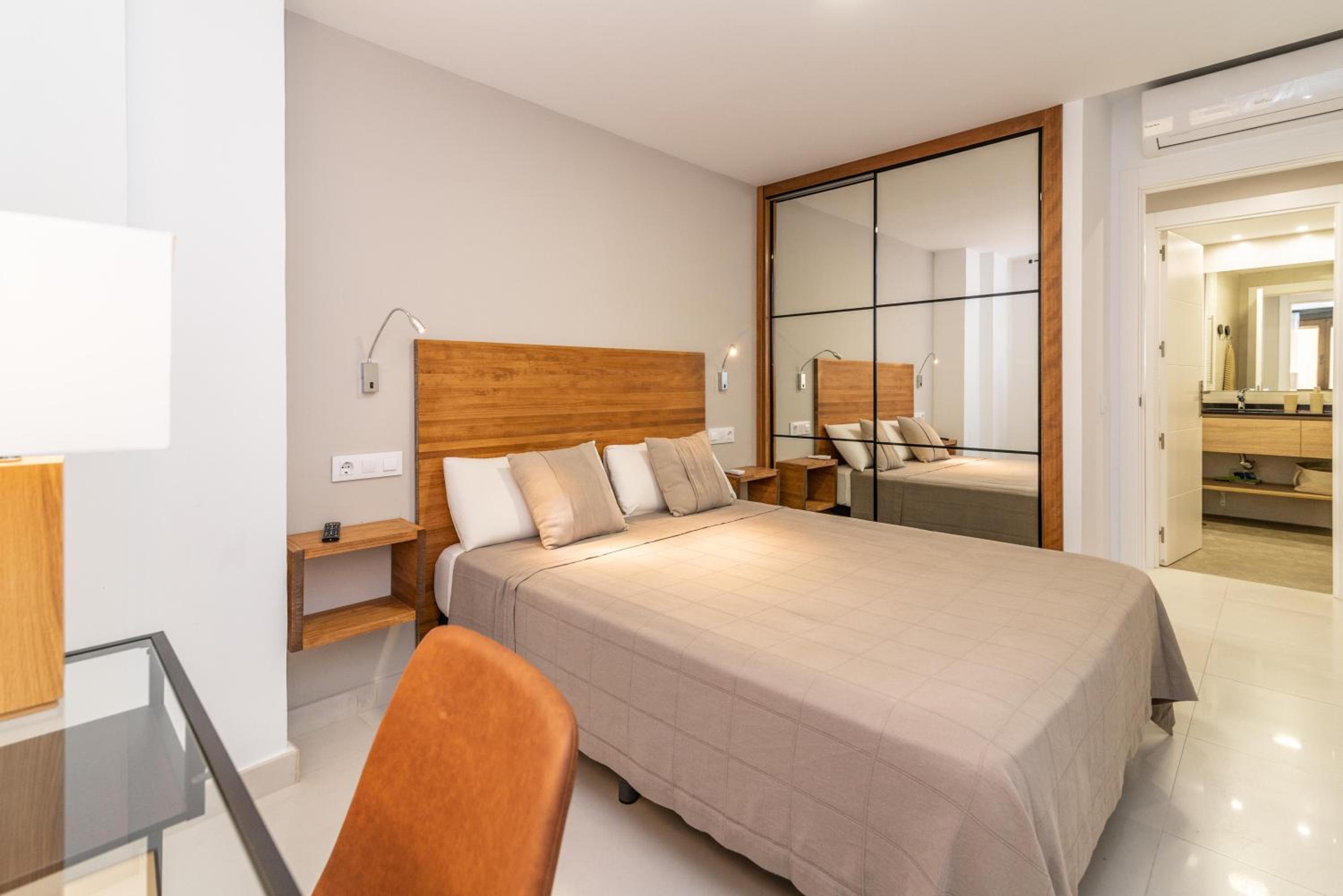 Luxury Apartment Alcazaba by Nagoa Homes