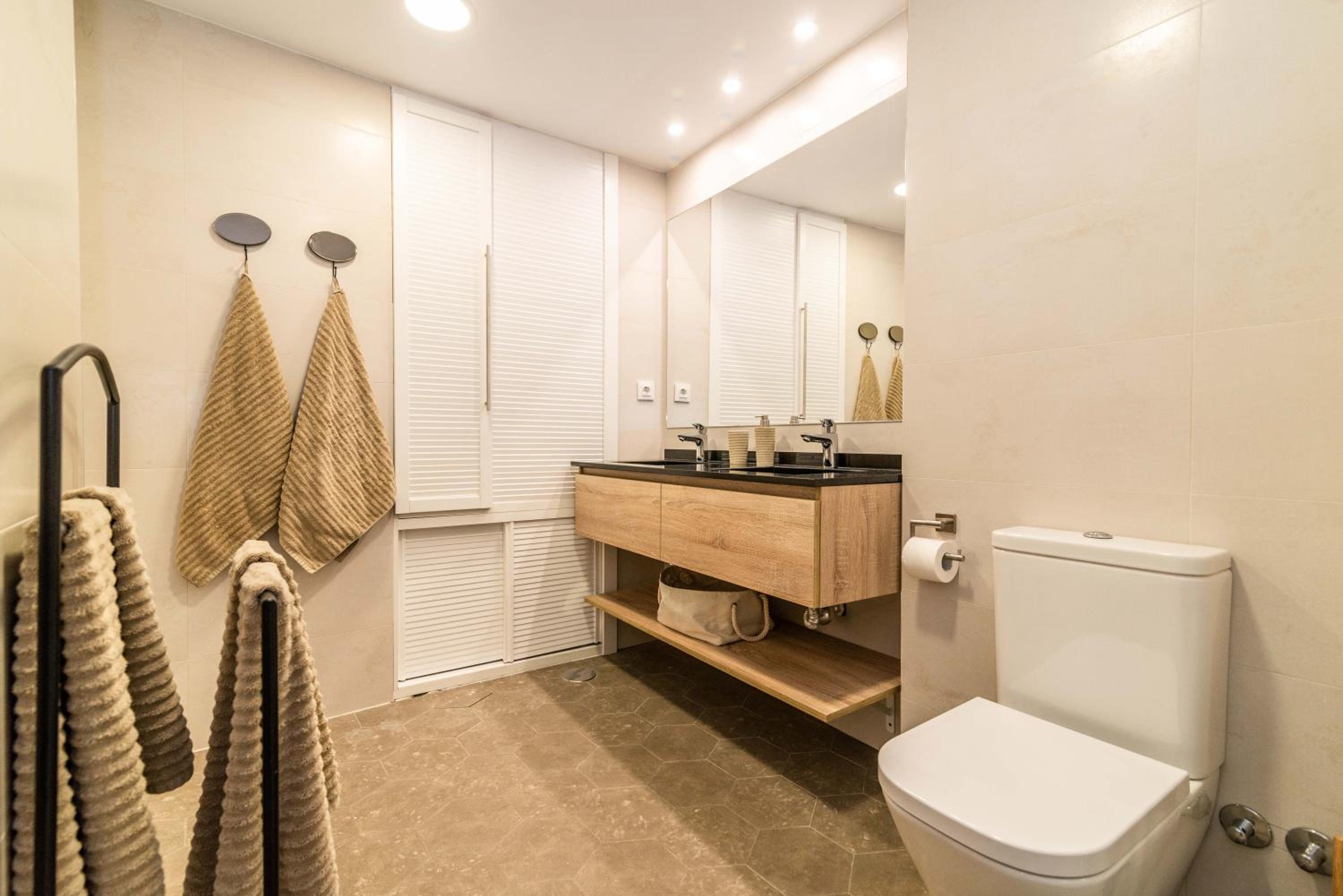 Luxury Apartment Alcazaba by Nagoa Homes