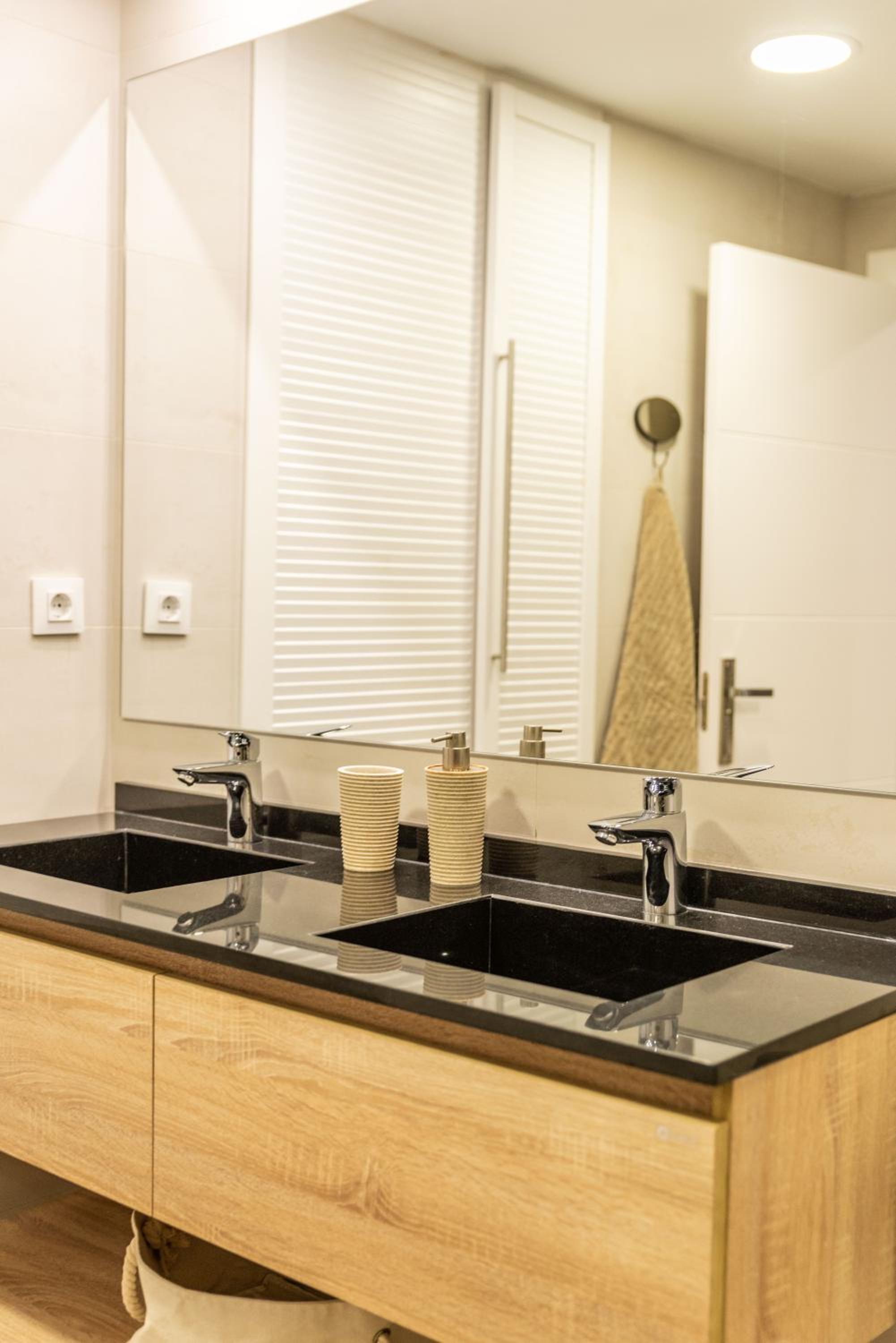 Luxury Apartment Alcazaba by Nagoa Homes