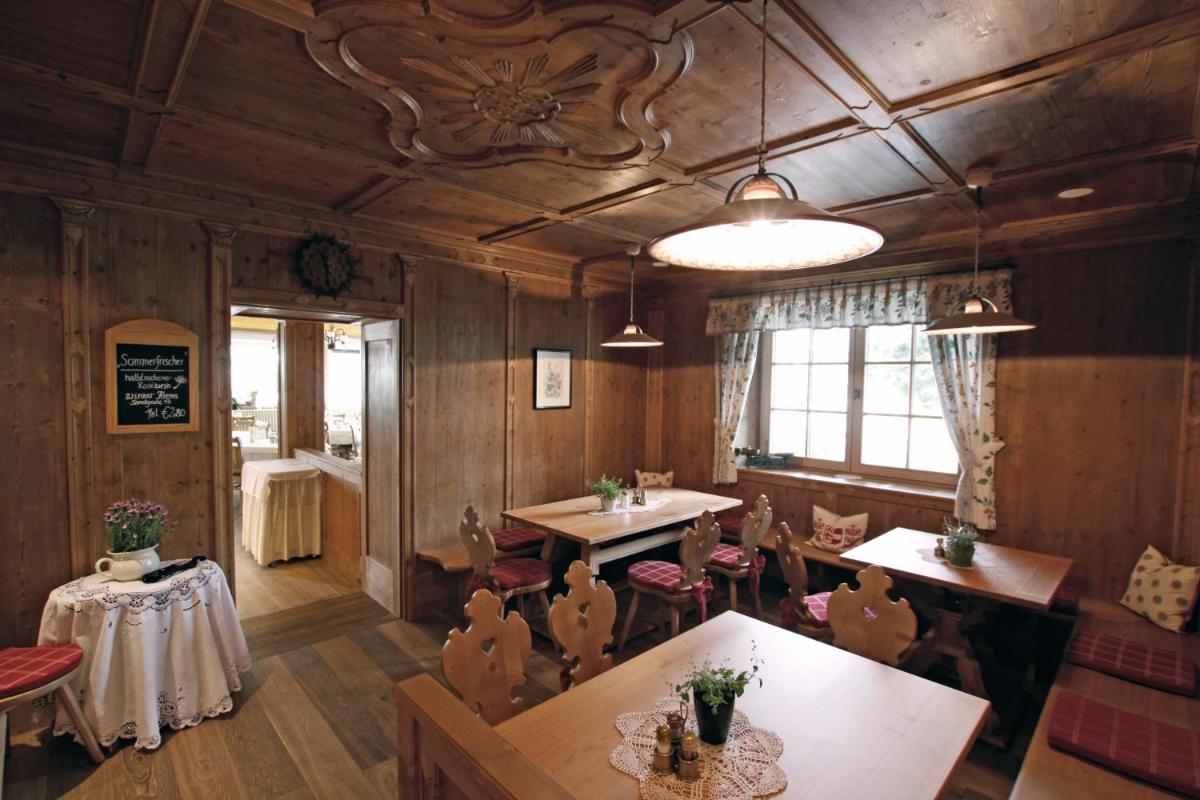restaurant