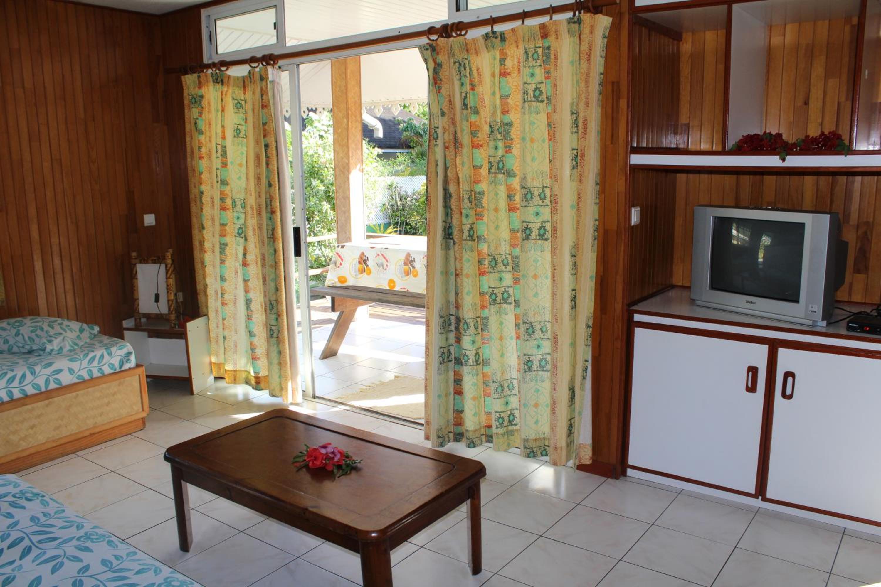 Fare Edith Moorea