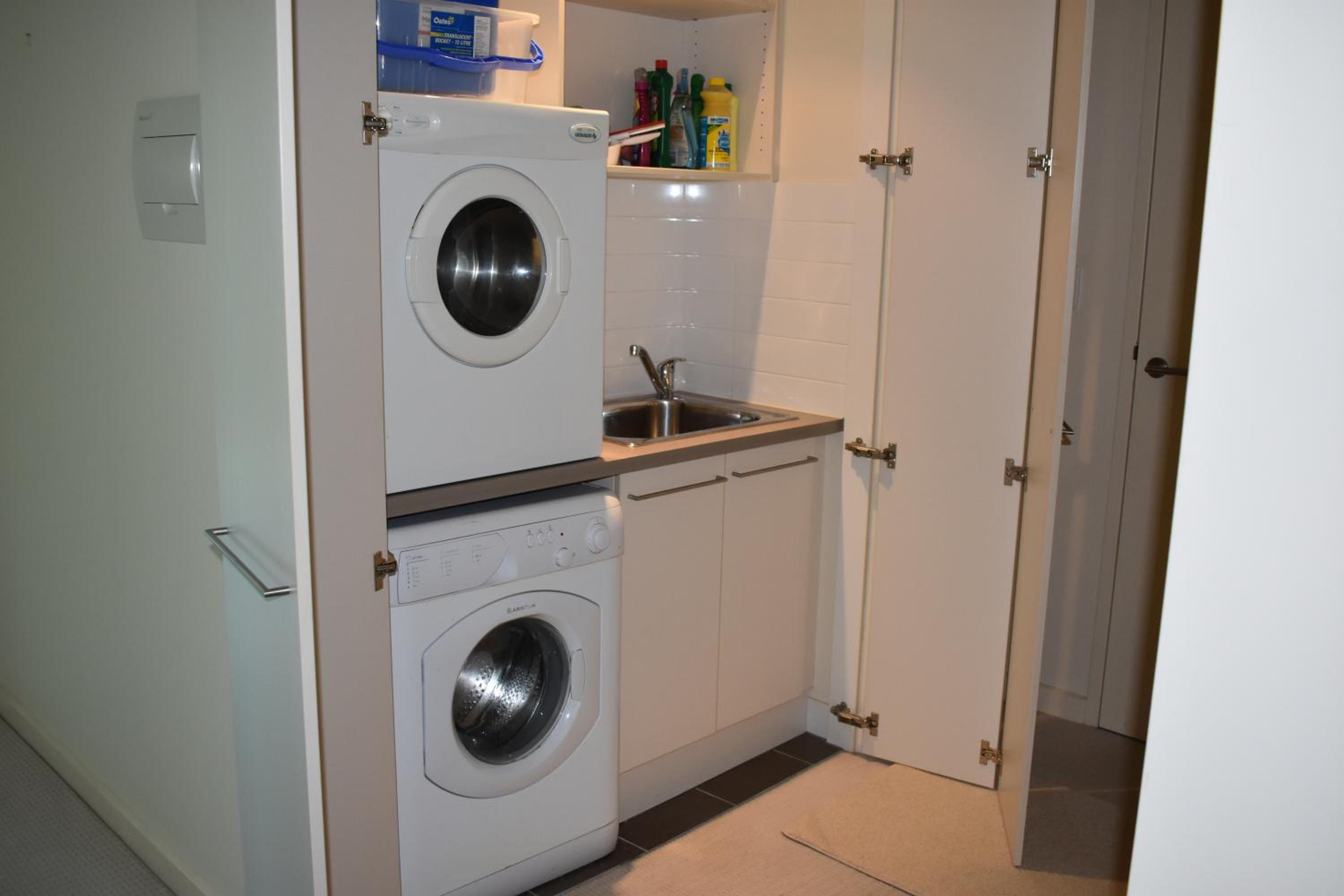 Breakwater Apartment