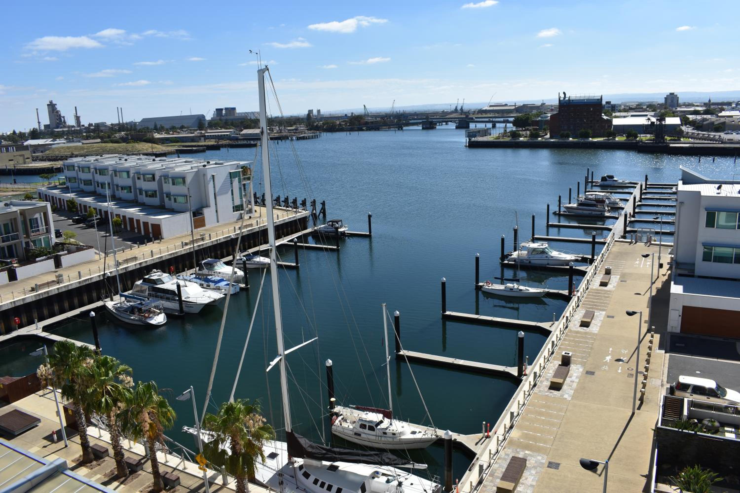 Breakwater Apartment