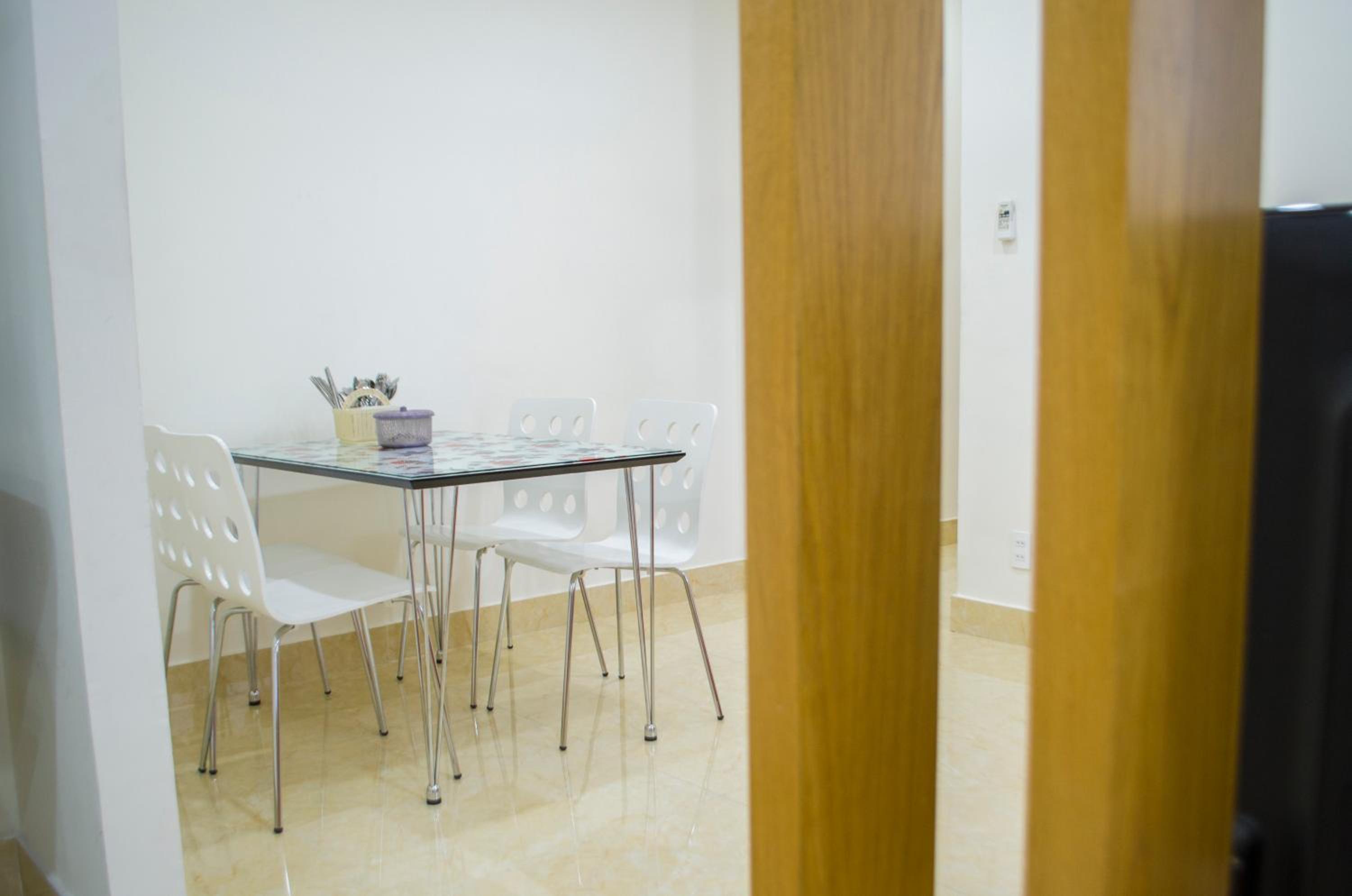 THE MONDAY Apartment