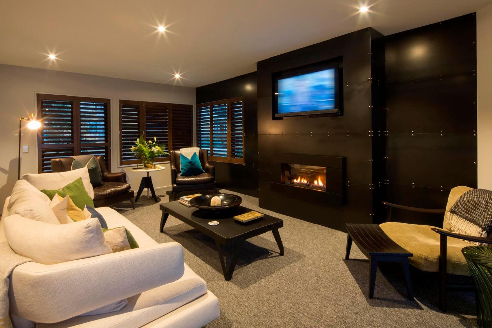 21 Lakefront by Amazing Accom view 5