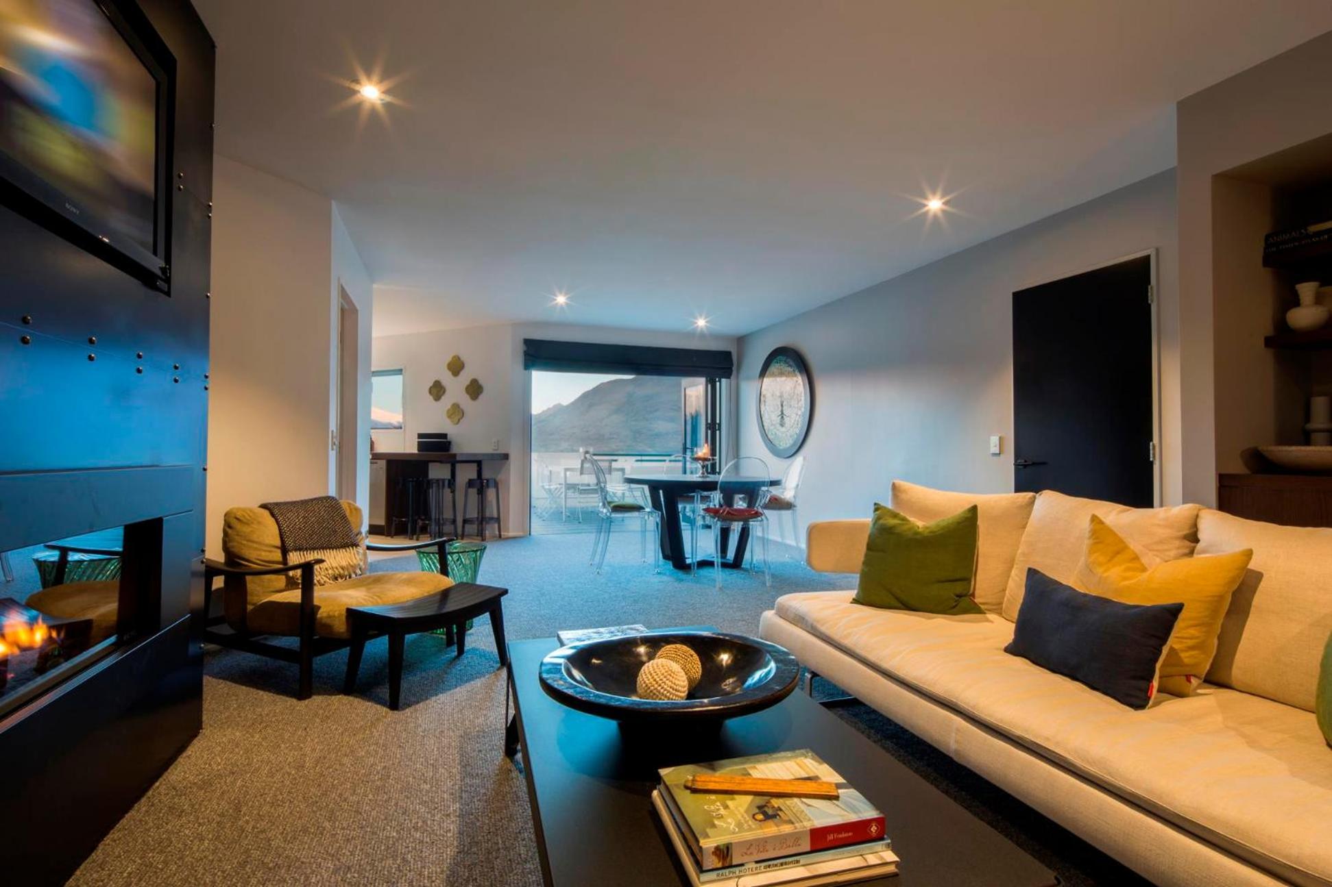 21 Lakefront by Amazing Accom view 2