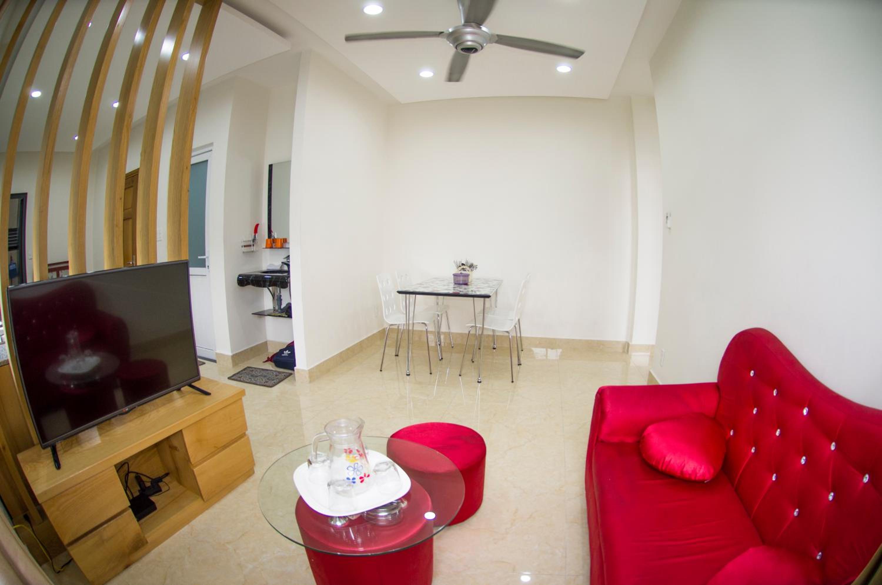 THE MONDAY Apartment