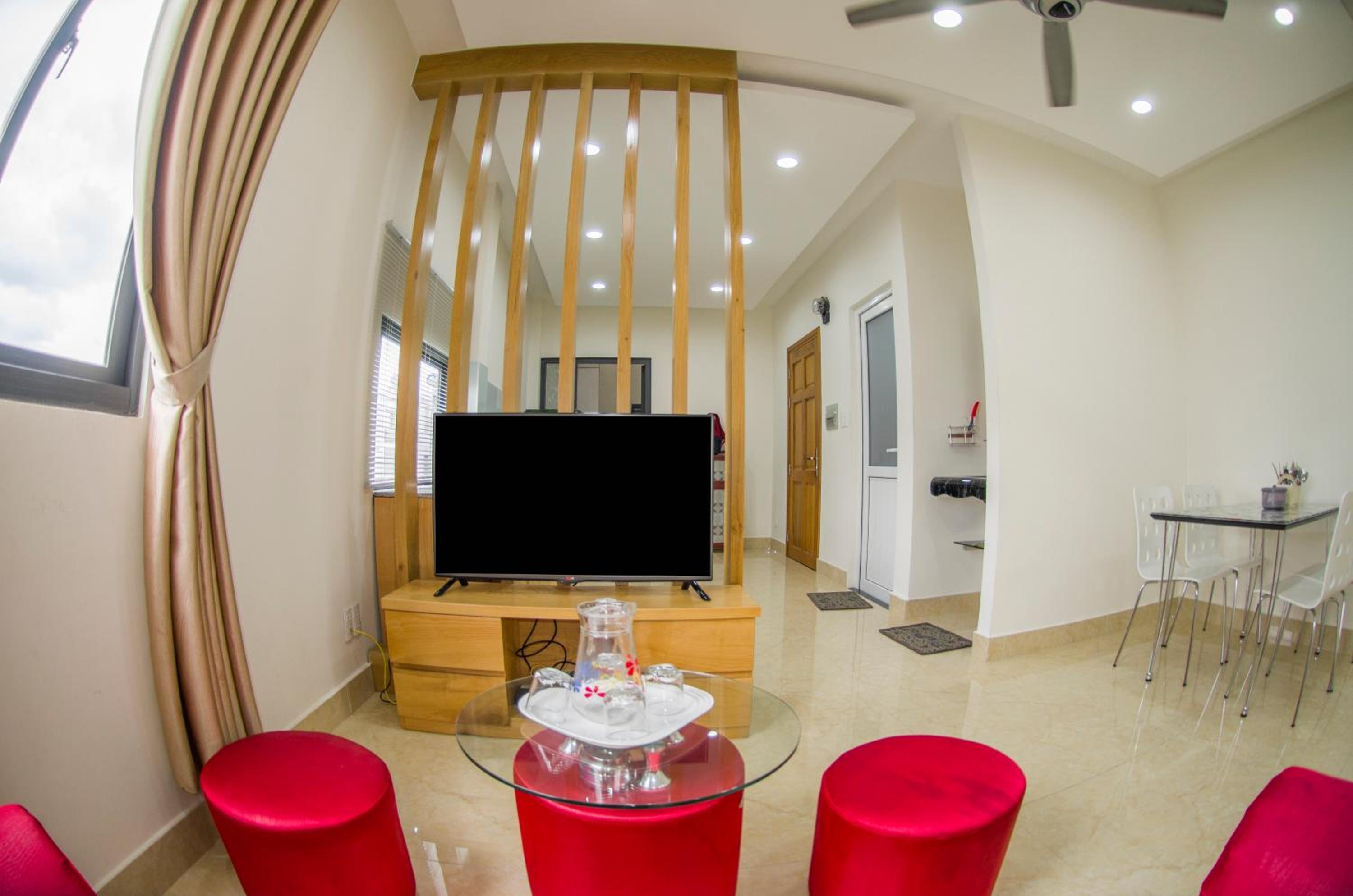 THE MONDAY Apartment