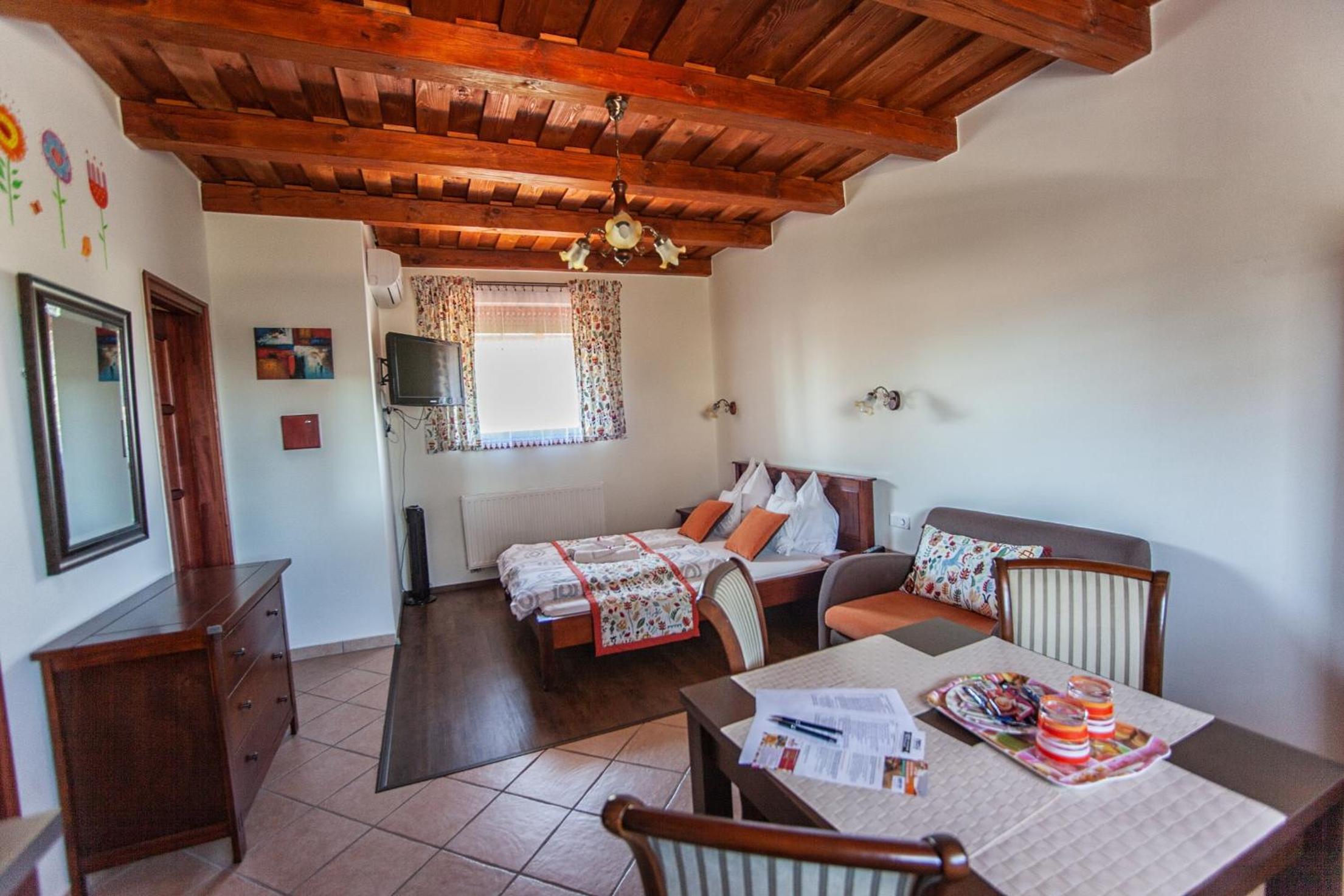 Cherry Apartmanház