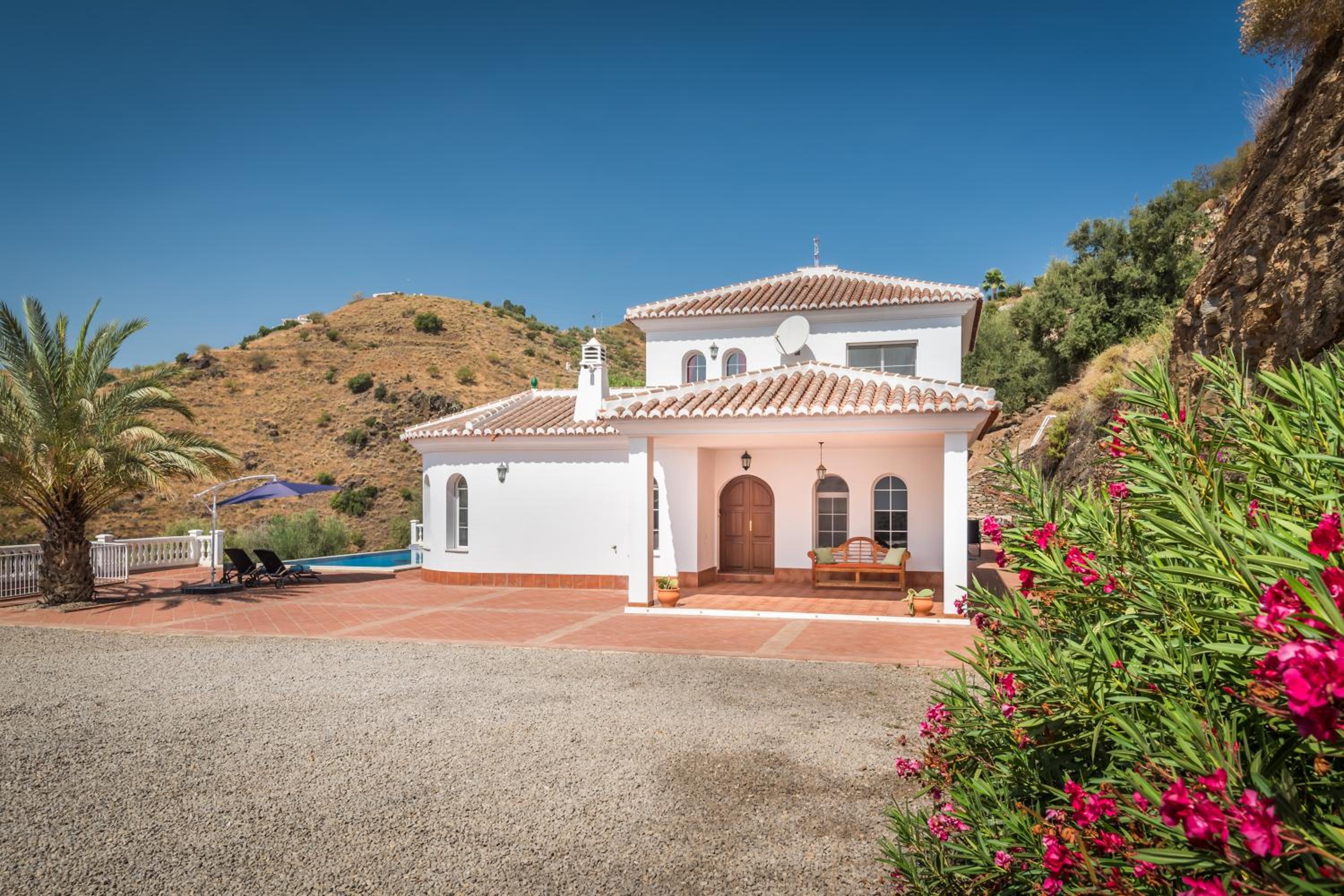 Villa El Ancla view 4
