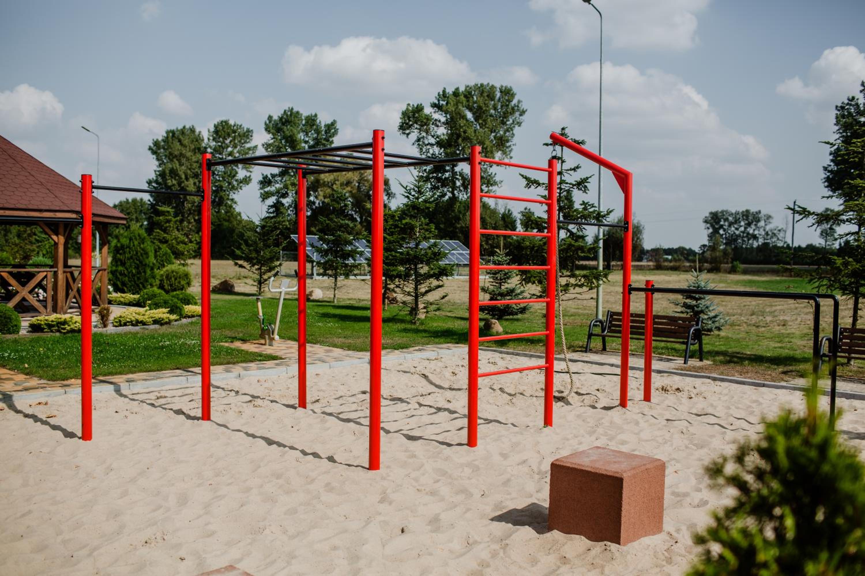 GOŚCINIEC ZACISZE - pokoje & restauracja blisko A2 Dąbie - Uniejów