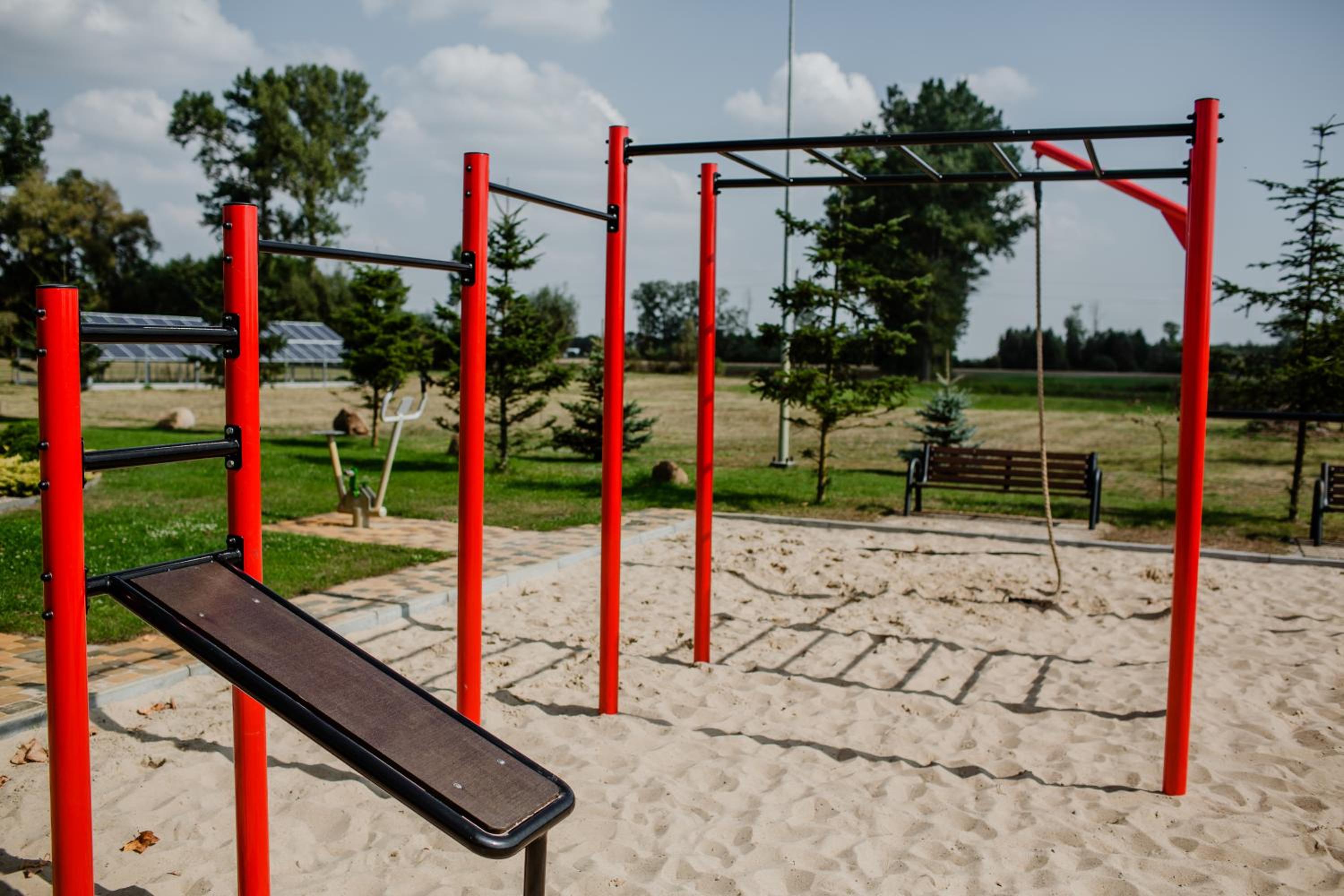 GOŚCINIEC ZACISZE - pokoje & restauracja blisko A2 Dąbie - Uniejów