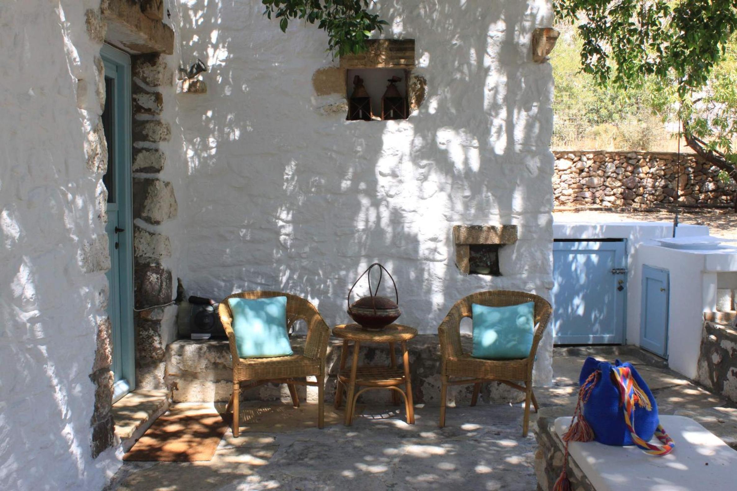 Charming Leros Hideaway | Serenity & Privacy view 4