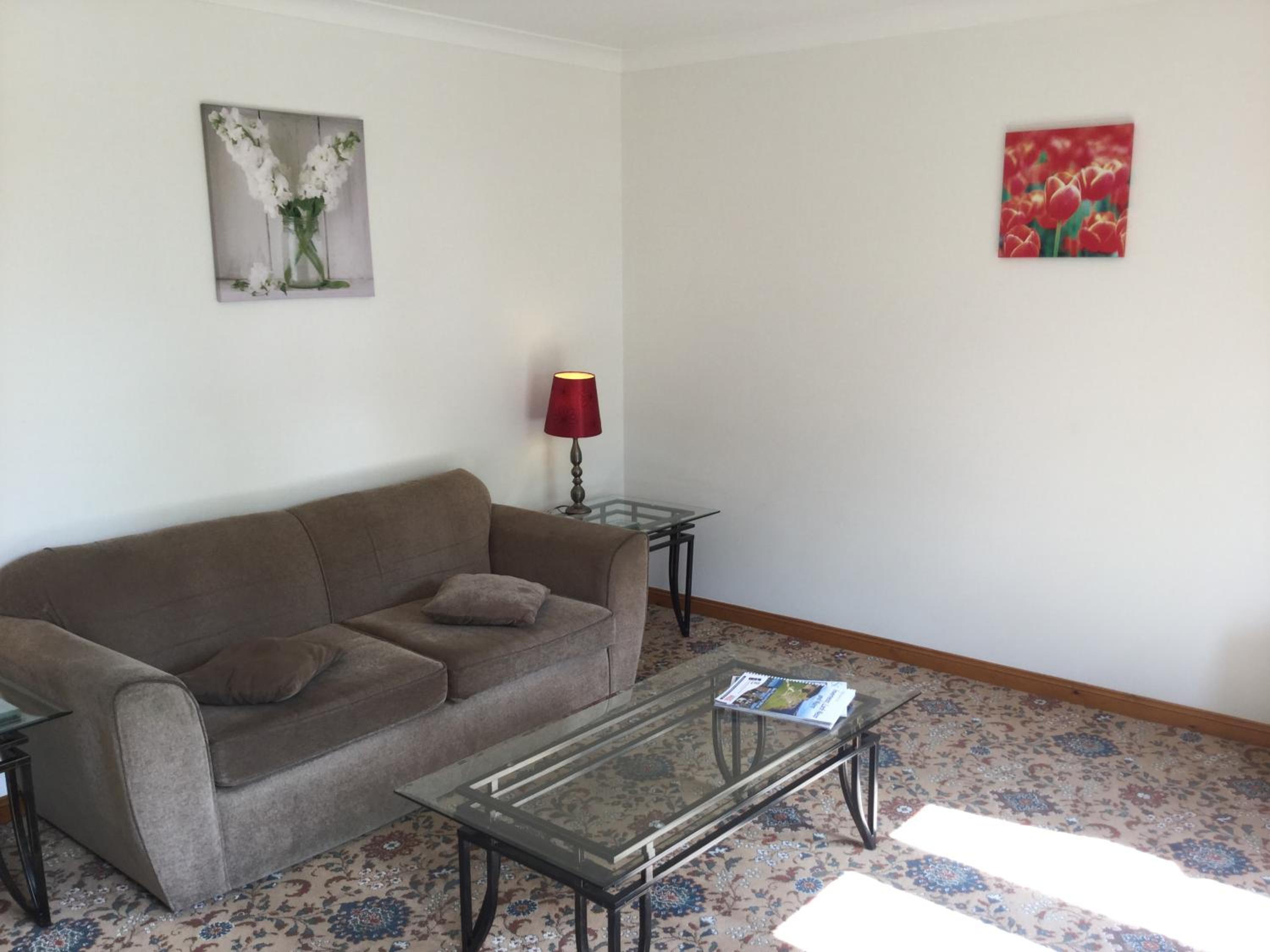 Two-Bedroom Apartment - Golf View Free Parking