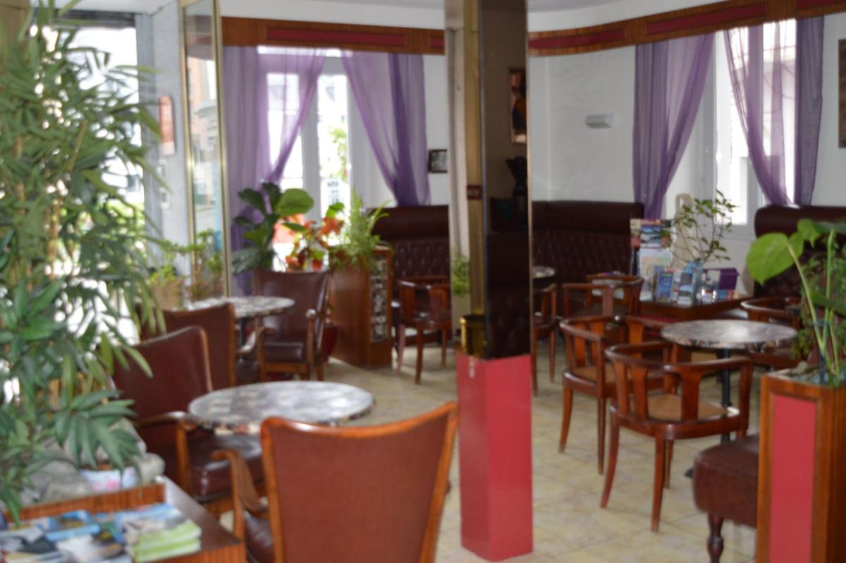 restaurant