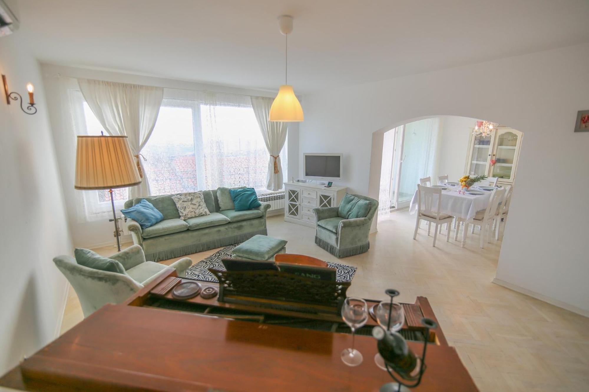 Eco Eclectic Villa with pool view 4