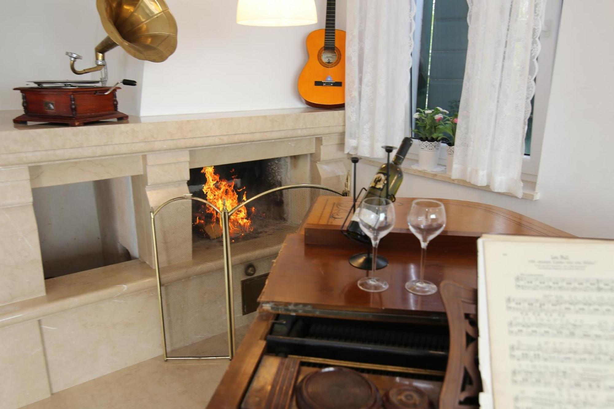 Eco Eclectic Villa with pool view 5