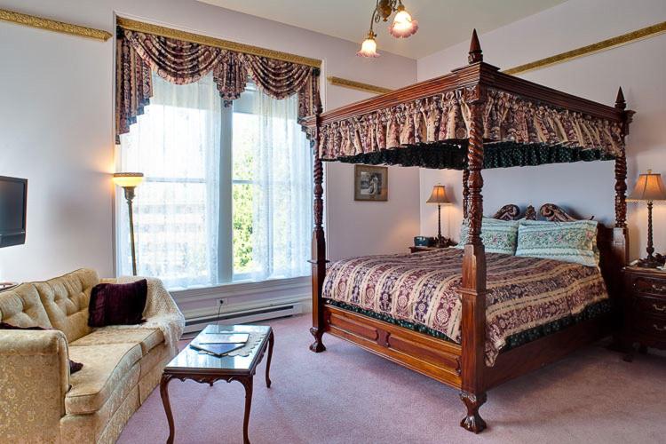 Amethyst Inn, photo 53