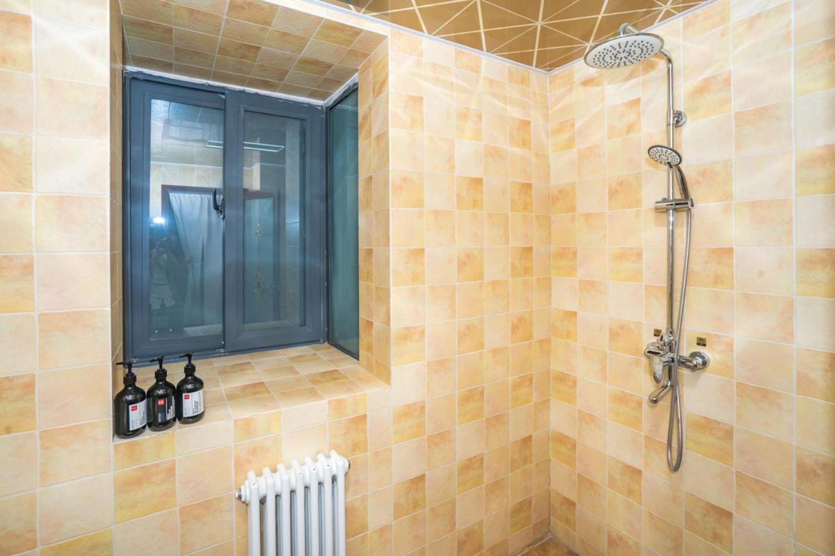 Zhengzhou Zhengdong New District·Zhengzhou Central Business Center· Locals Apartment 00162560