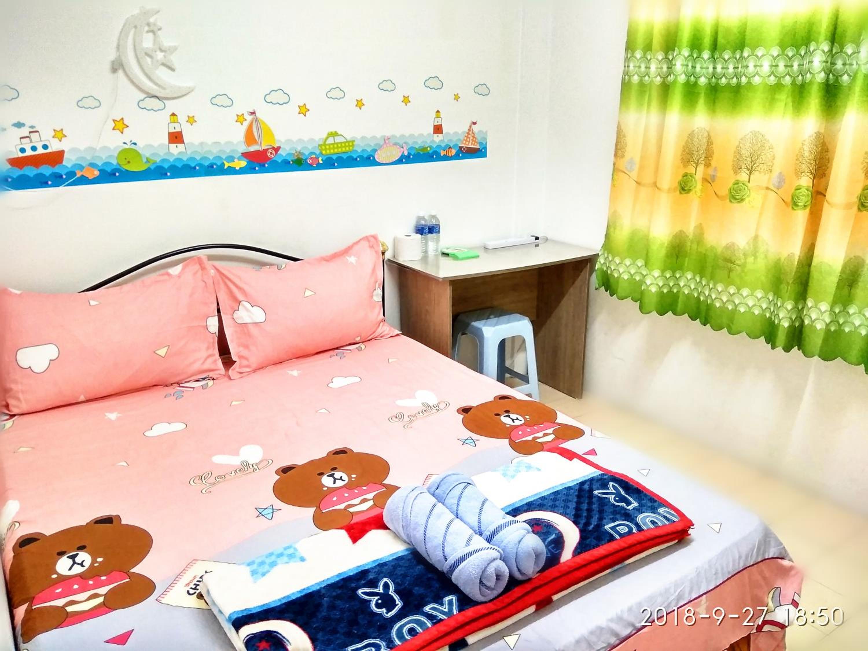 H Homestay Sibu - 1000Mbps 1Gbps Wifi, Astro & Auto Gate Parking Semi Detached House!