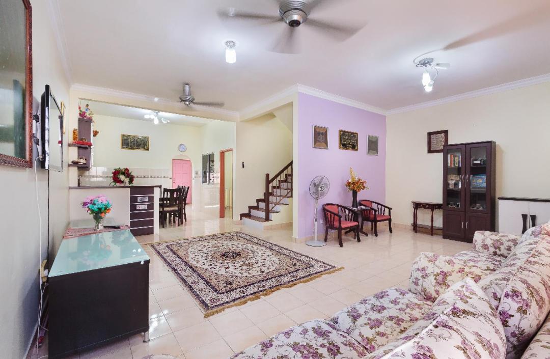 Homestay Rini Zikry photo 3