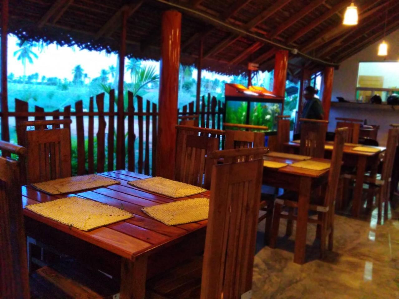 Shan Guest and Restaurant Nilaveli