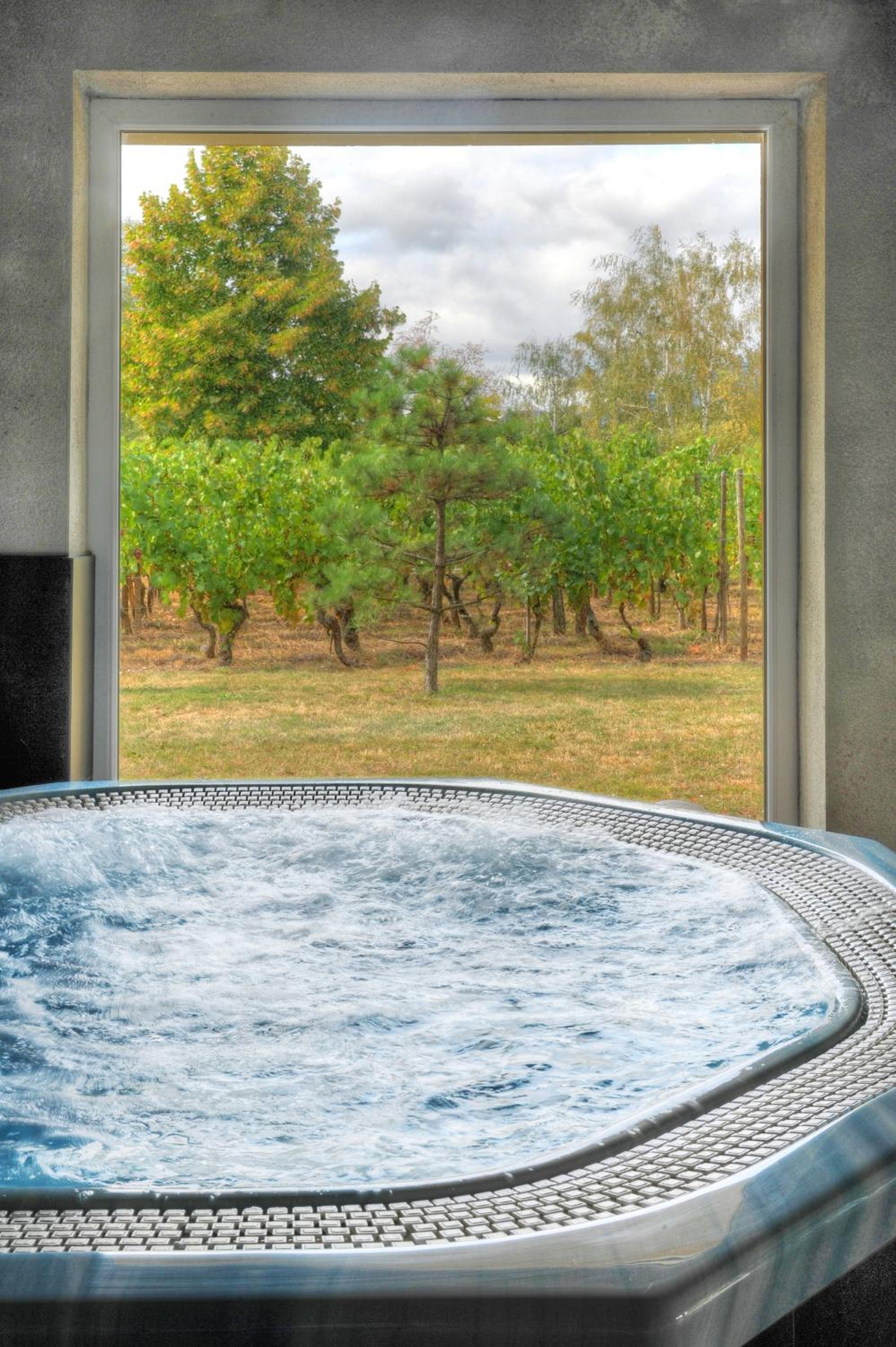 Jacuzzi
