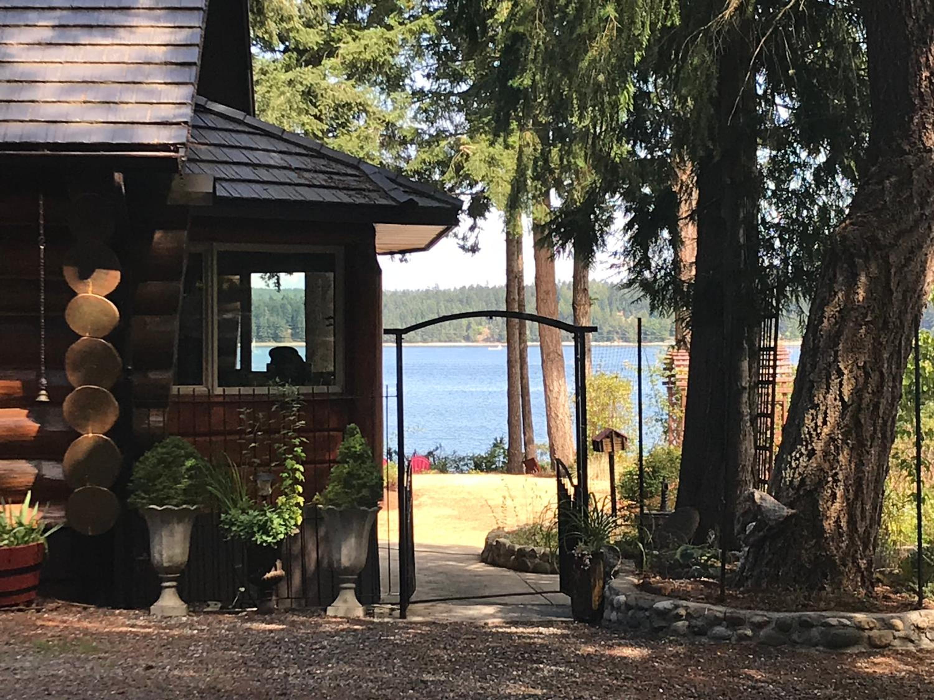 Union Bay Log Home