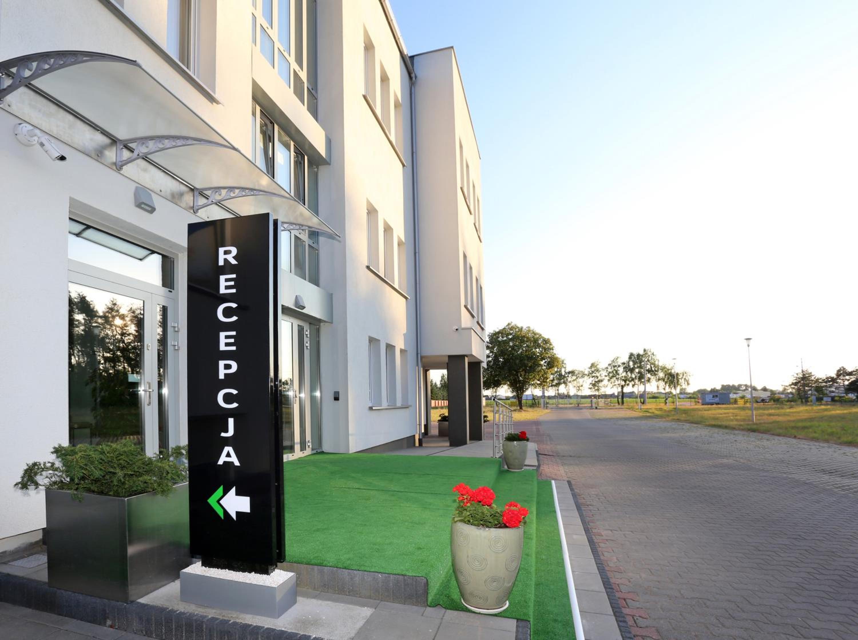 Hotel Poznań West Hotel - Airport - Image 1