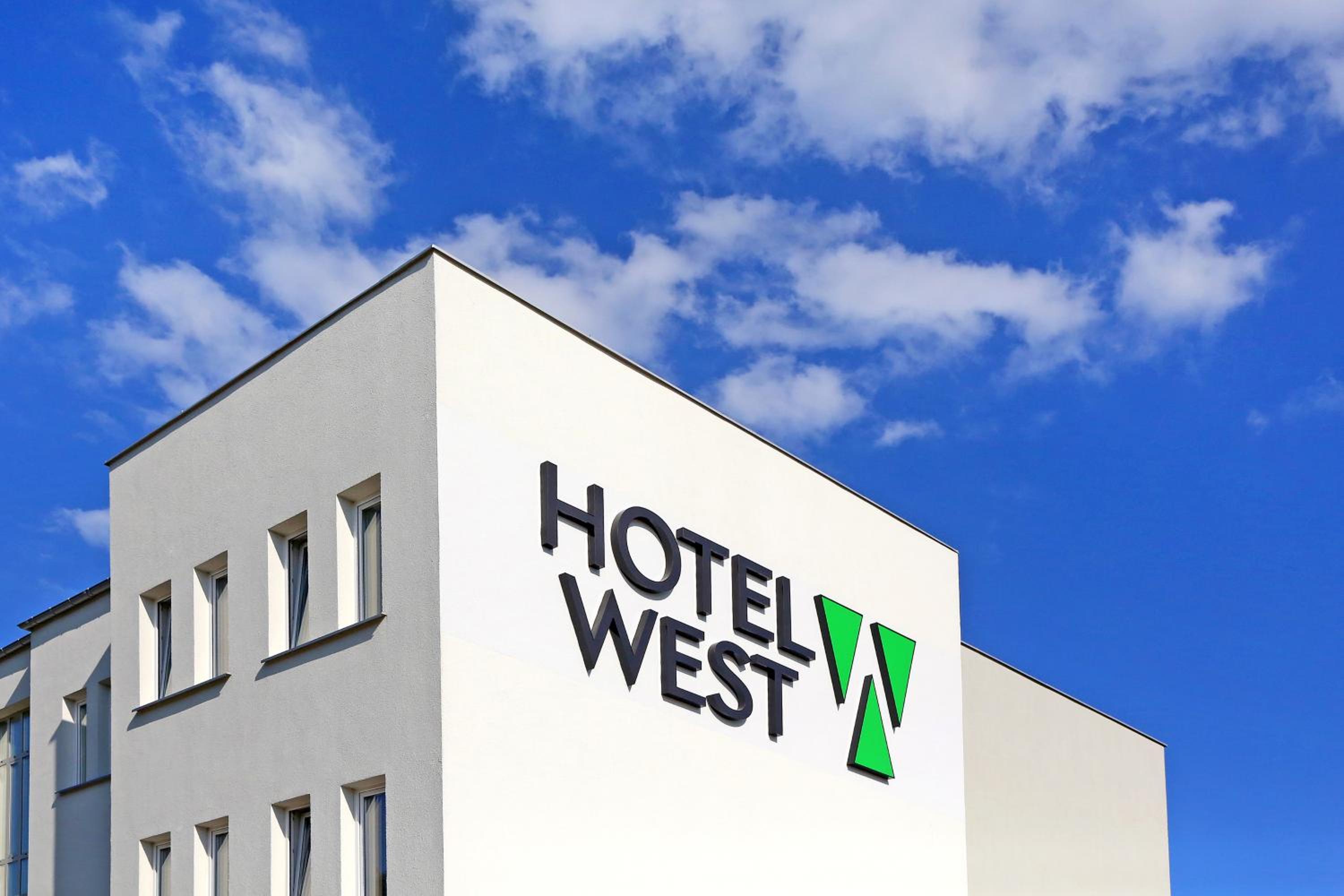 Poznań West Hotel - Airport - Image 4