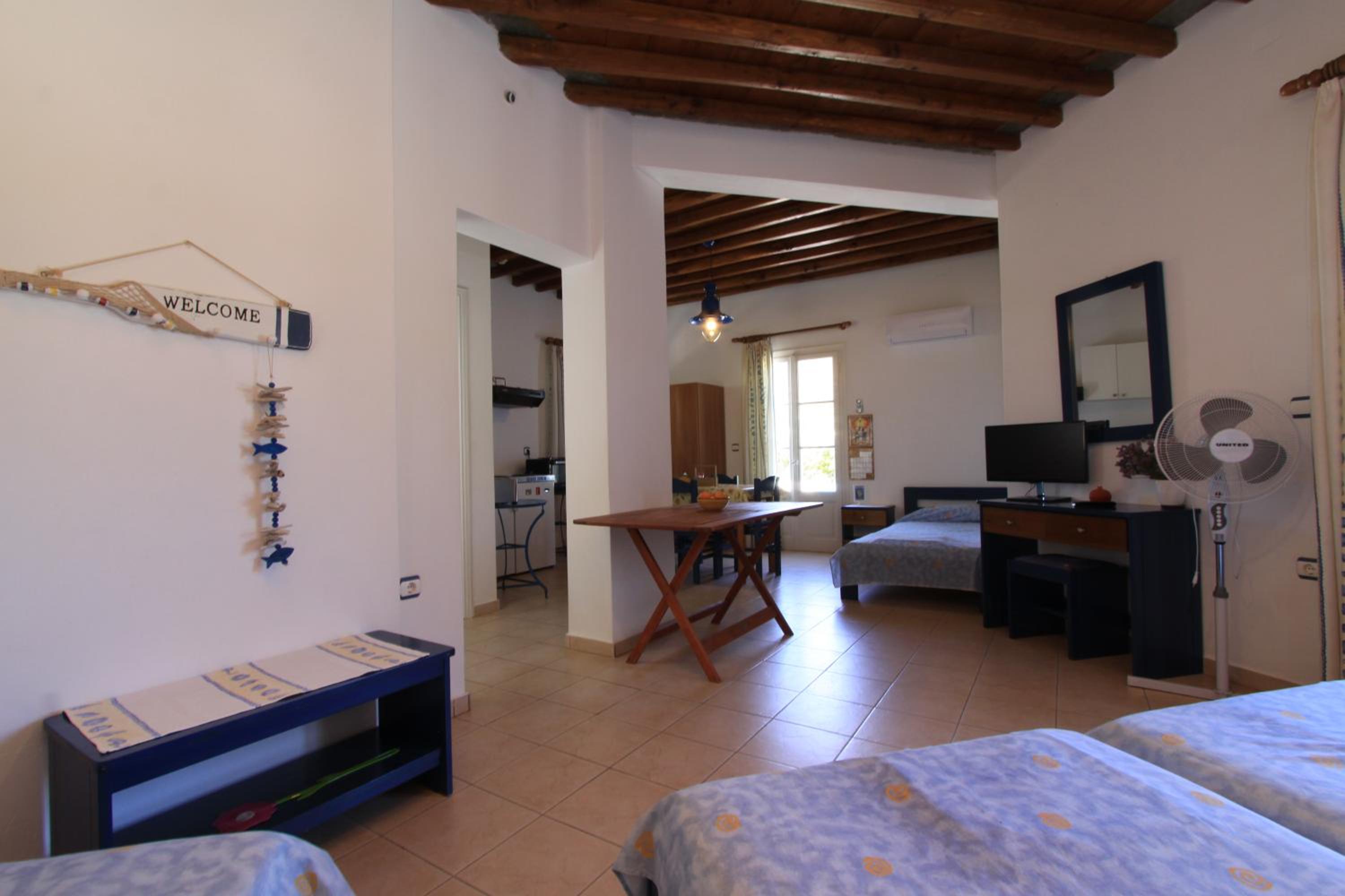 Smaragda Rooms & Studios