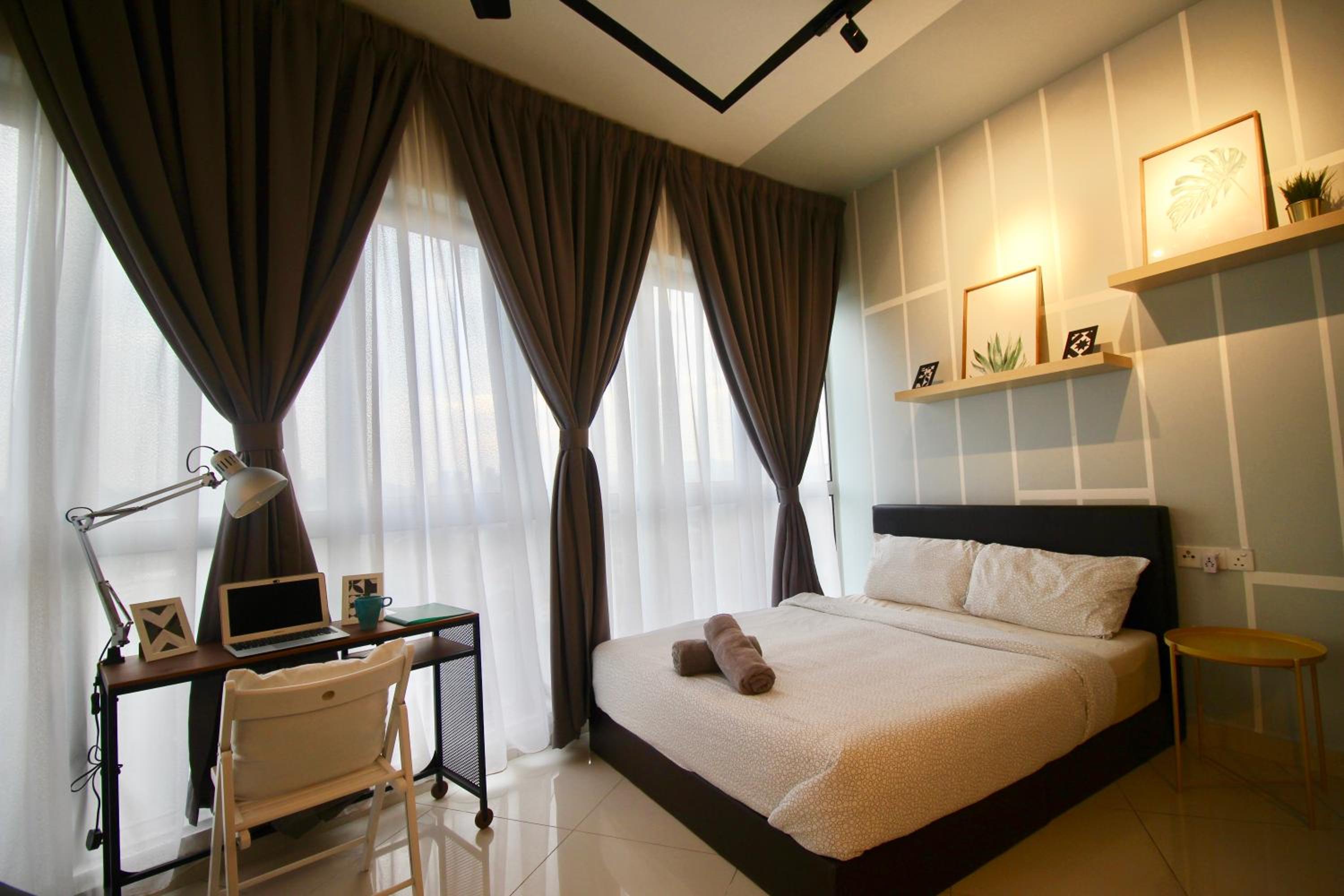 ✦Time & Traveller✦Regalia Suites and Residence✦KLCC view Infinity Pool✦双子塔无边泳池