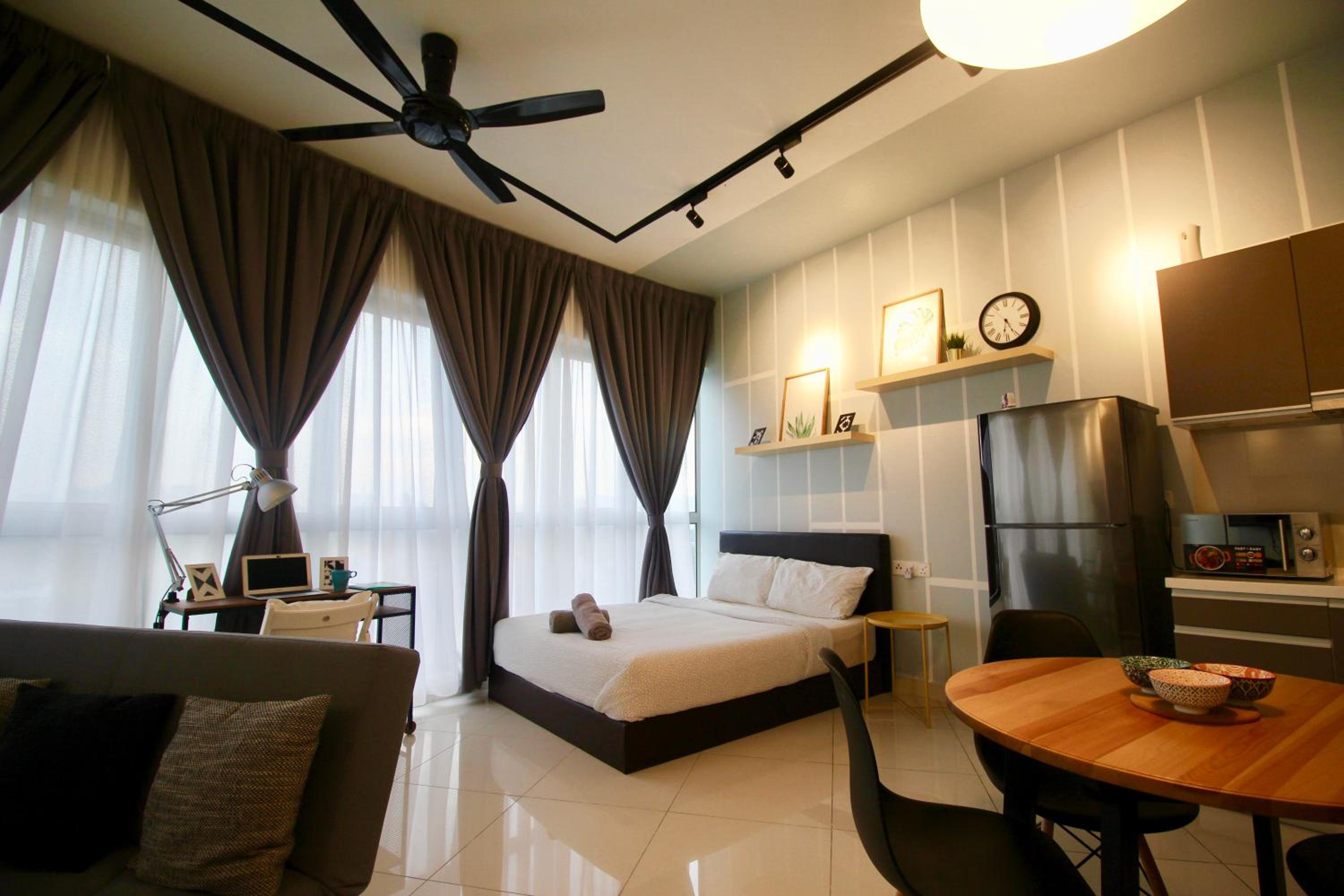 ✦Time & Traveller✦Regalia Suites and Residence✦KLCC view Infinity Pool✦双子塔无边泳池