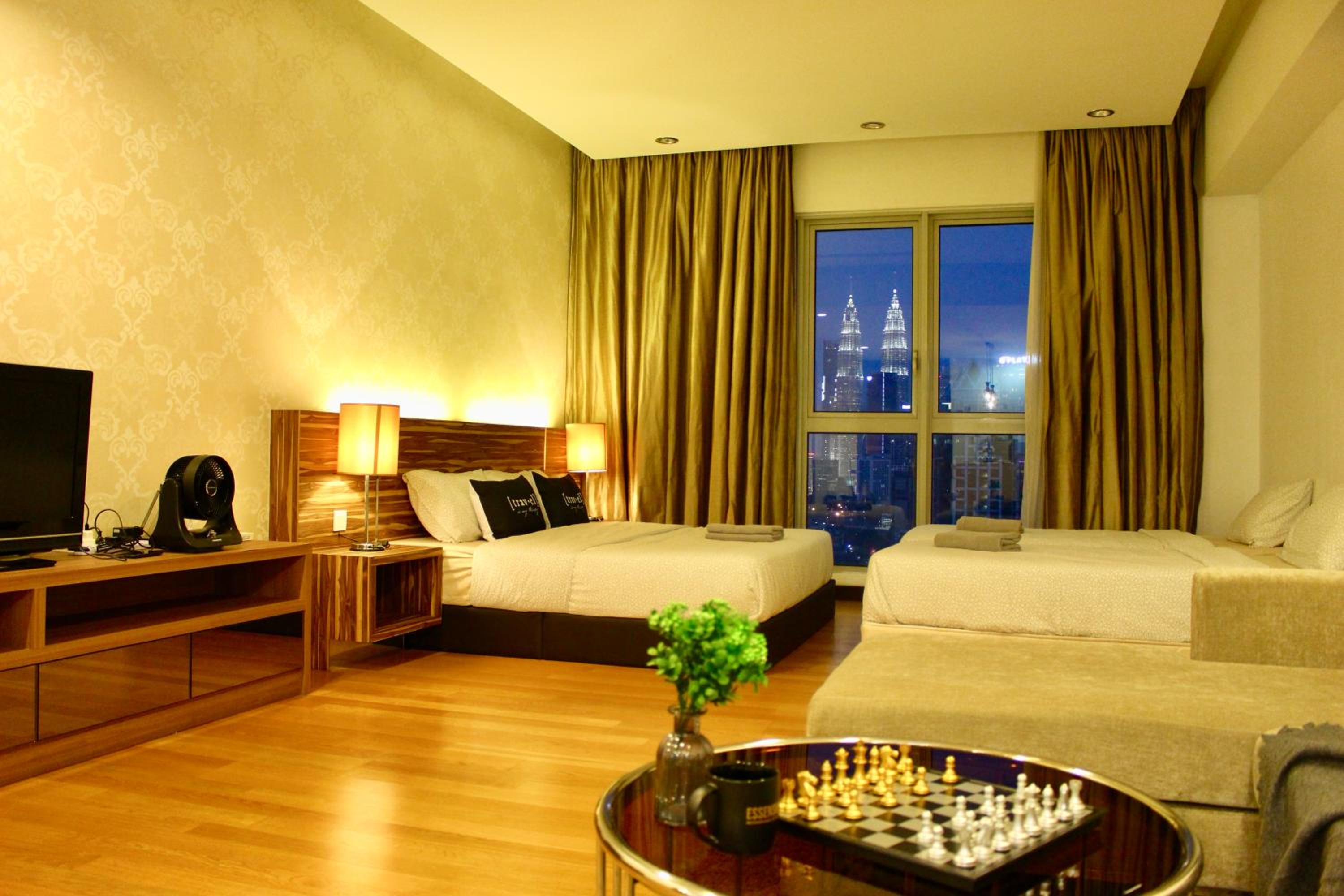 ✦Time & Traveller✦Regalia Suites and Residence✦KLCC view Infinity Pool✦双子塔无边泳池