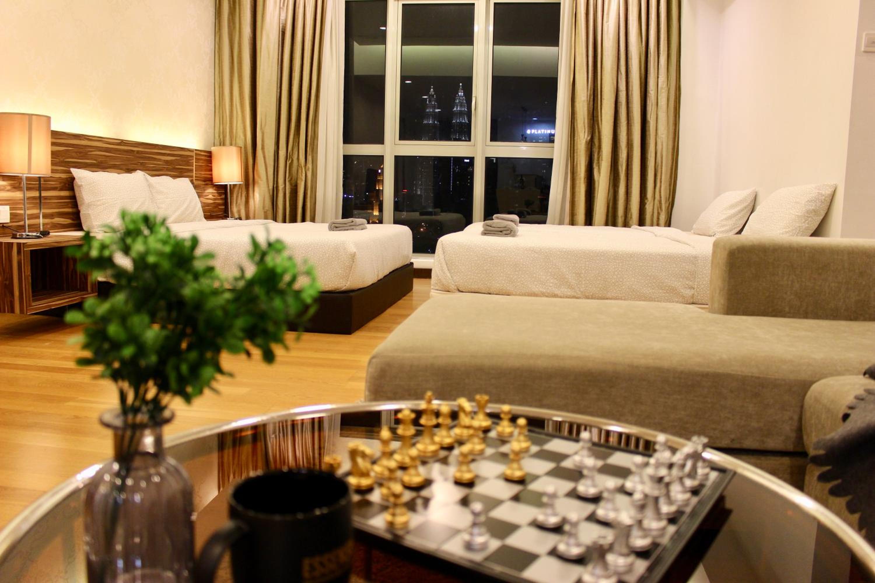 ✦Time & Traveller✦Regalia Suites and Residence✦KLCC view Infinity Pool✦双子塔无边泳池