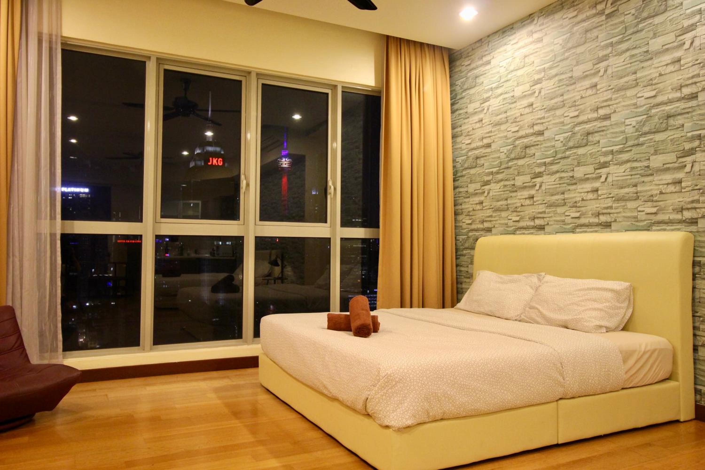 ✦Time & Traveller✦Regalia Suites and Residence✦KLCC view Infinity Pool✦双子塔无边泳池