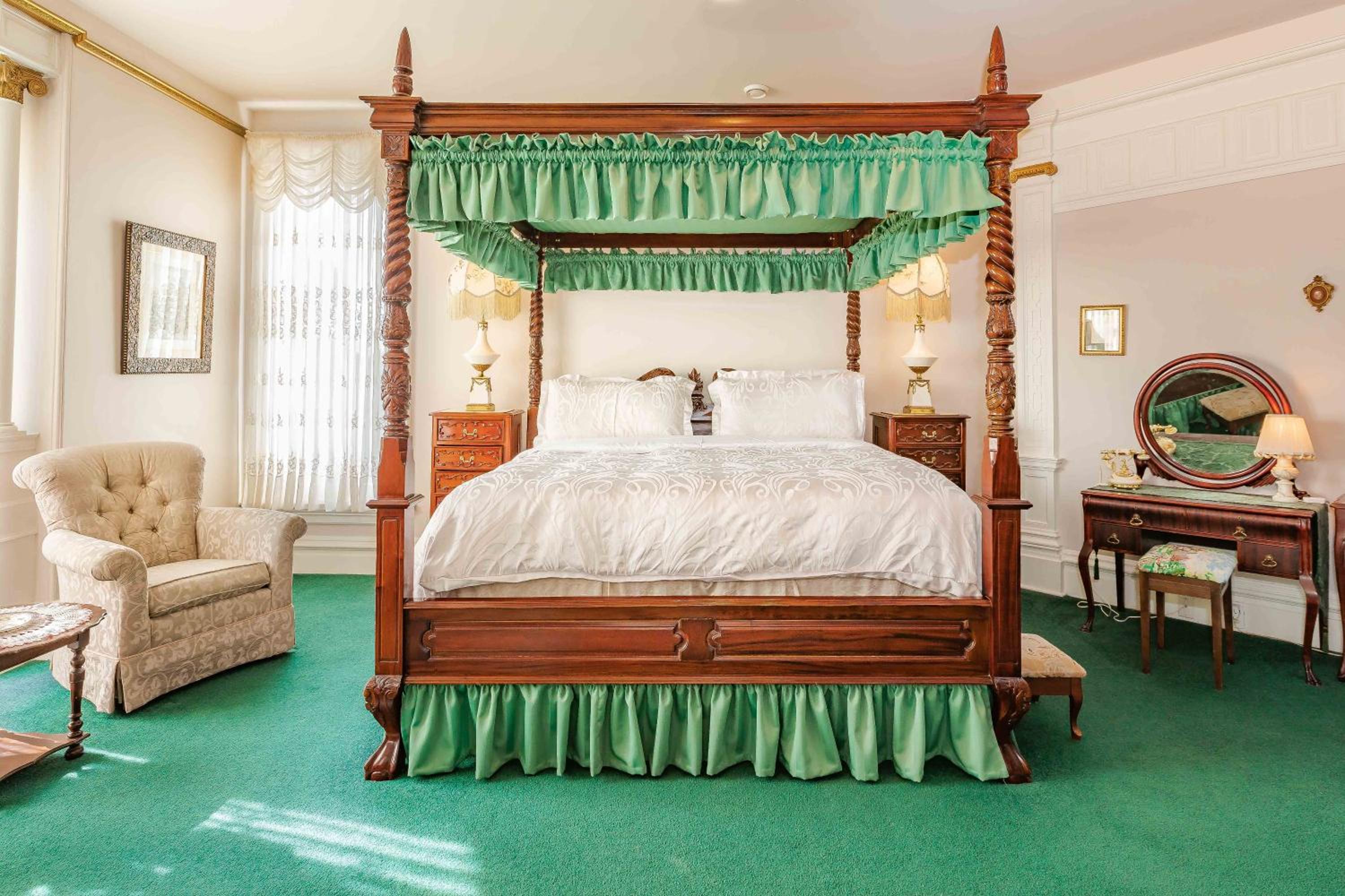Amethyst Inn, photo 86