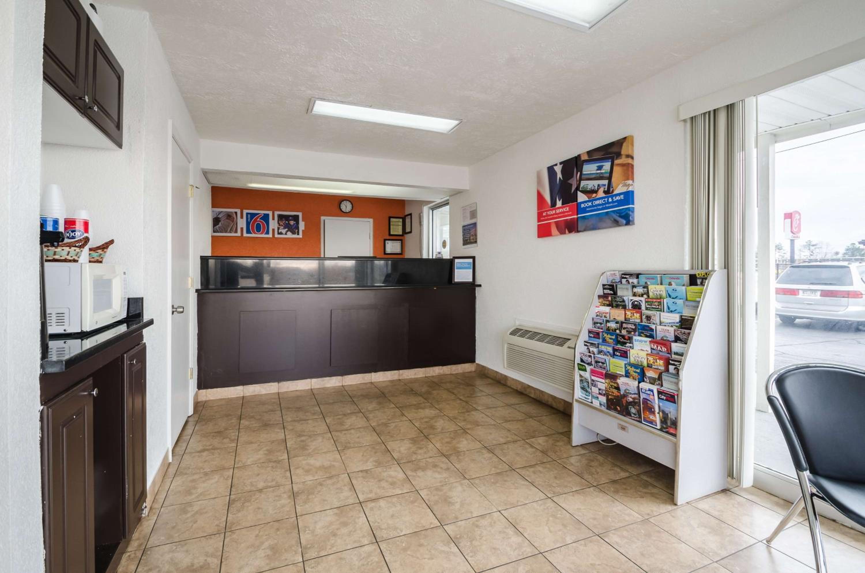 Motel 6-Commerce, GA