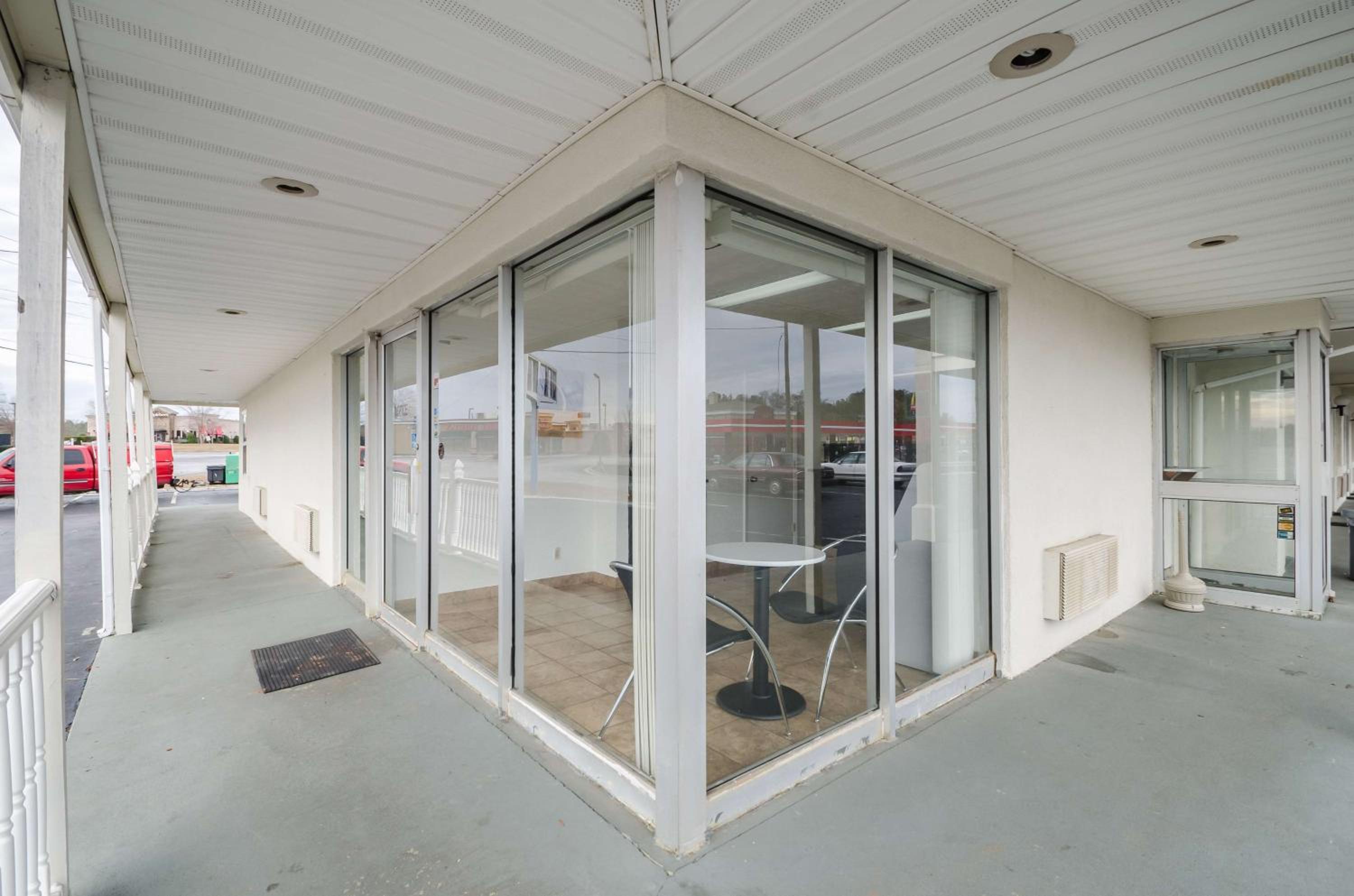 Motel 6-Commerce, GA