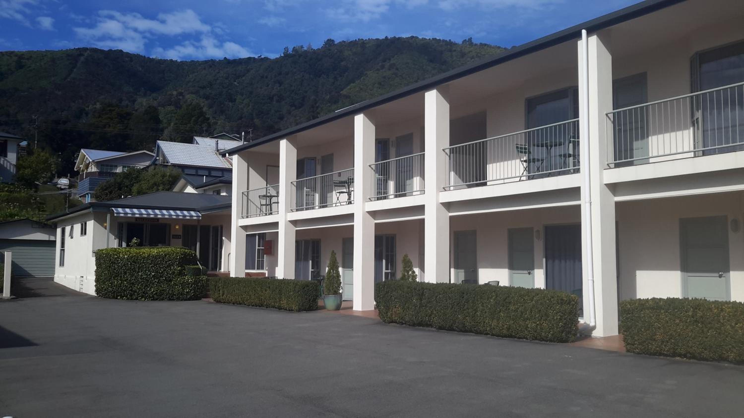 Jasmine Court Motel view 4