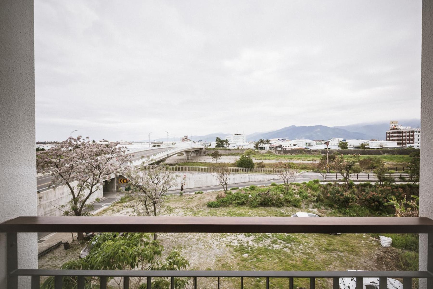 Tiin Tinn - Rivershore B&B