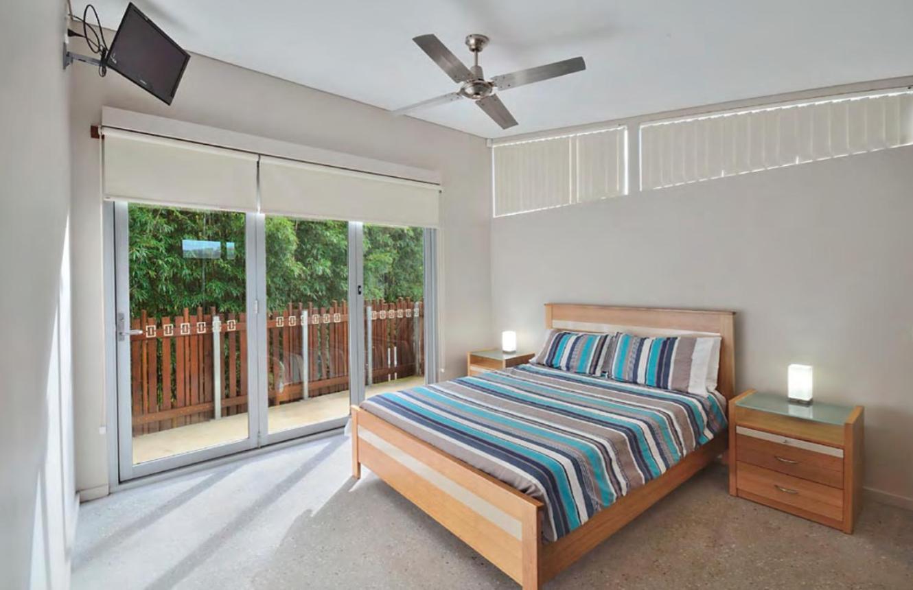 Crescent Head Spa Villa