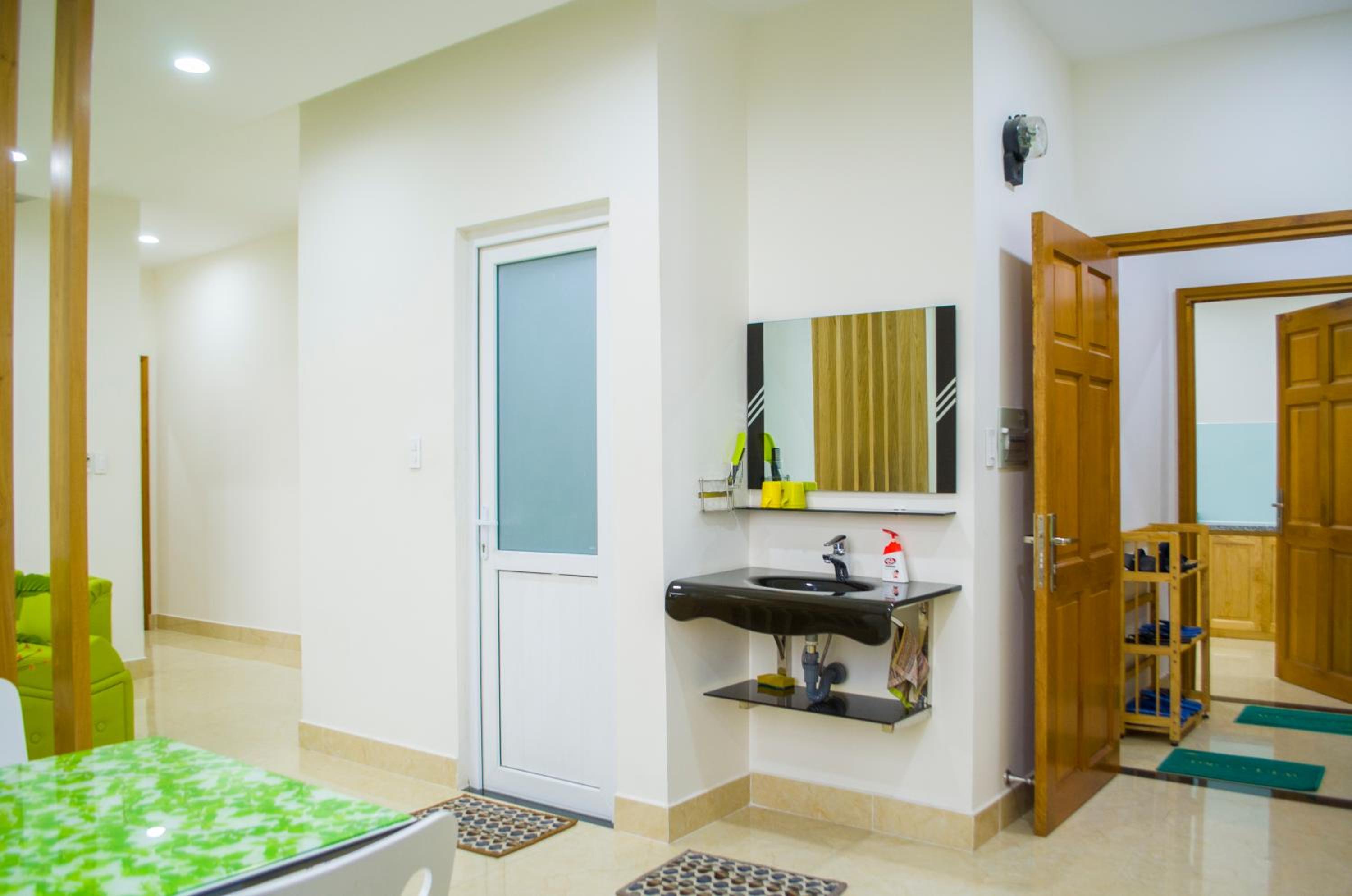 THE MONDAY Apartment