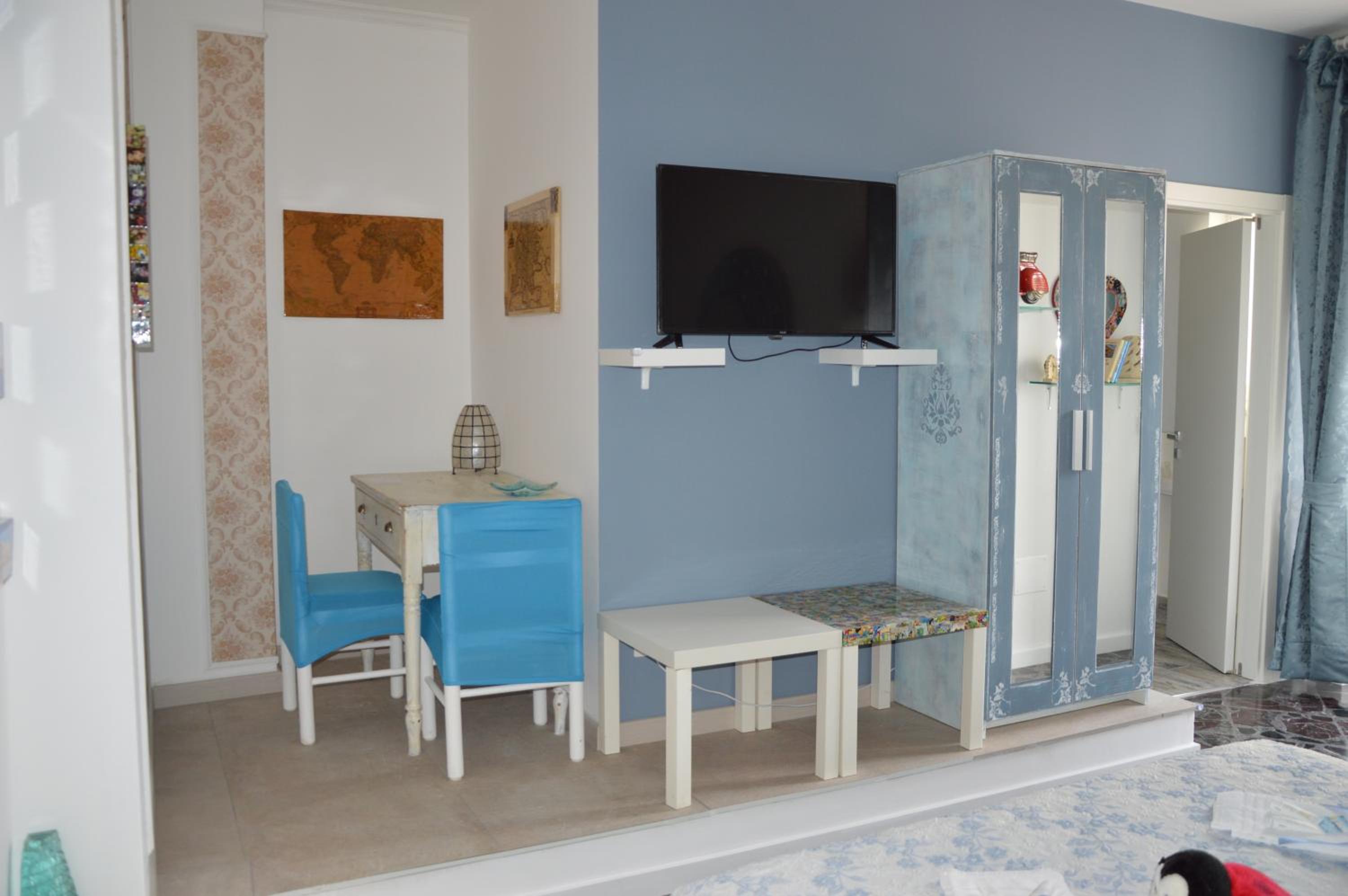 Versomare en Polignano a Mare — hotel room