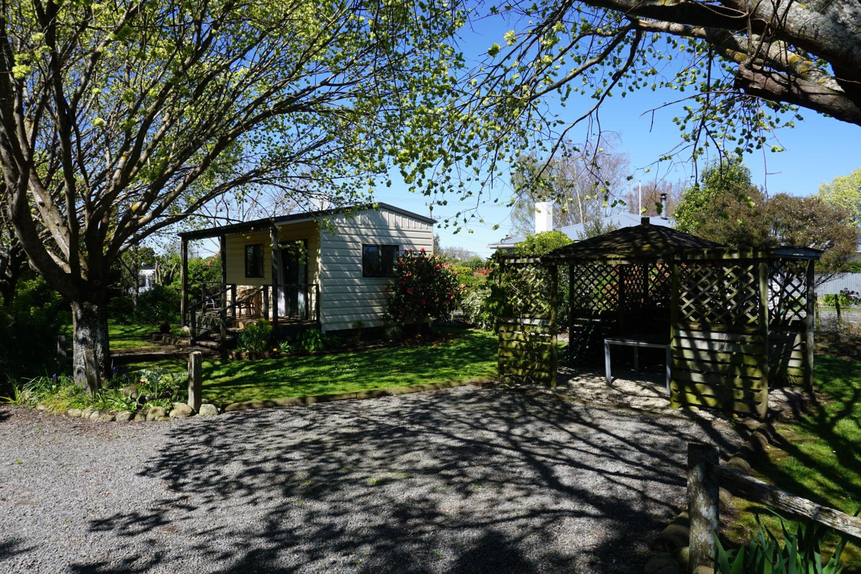 Ivy's Cottage view 5
