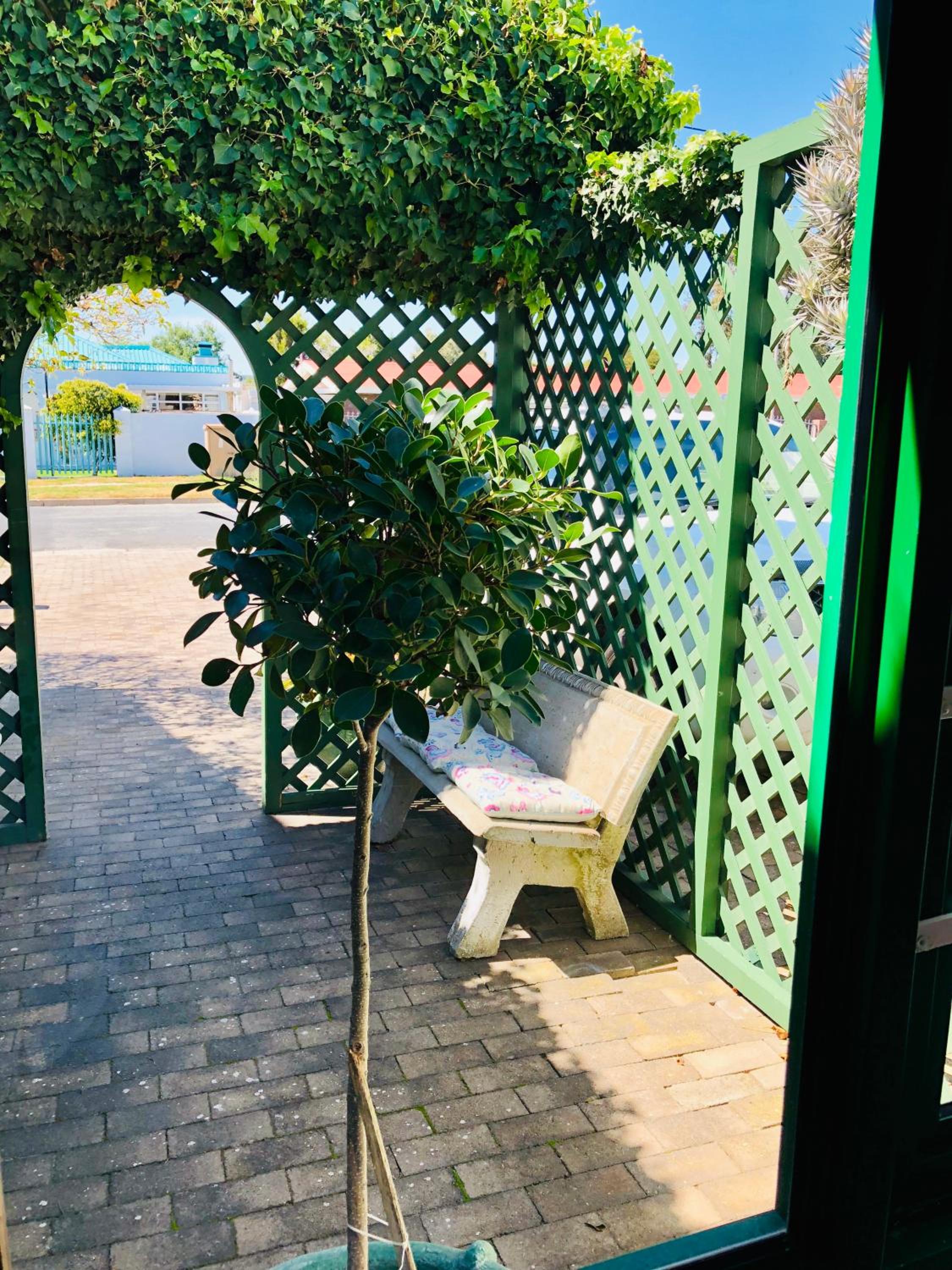 Sandra's Guest House